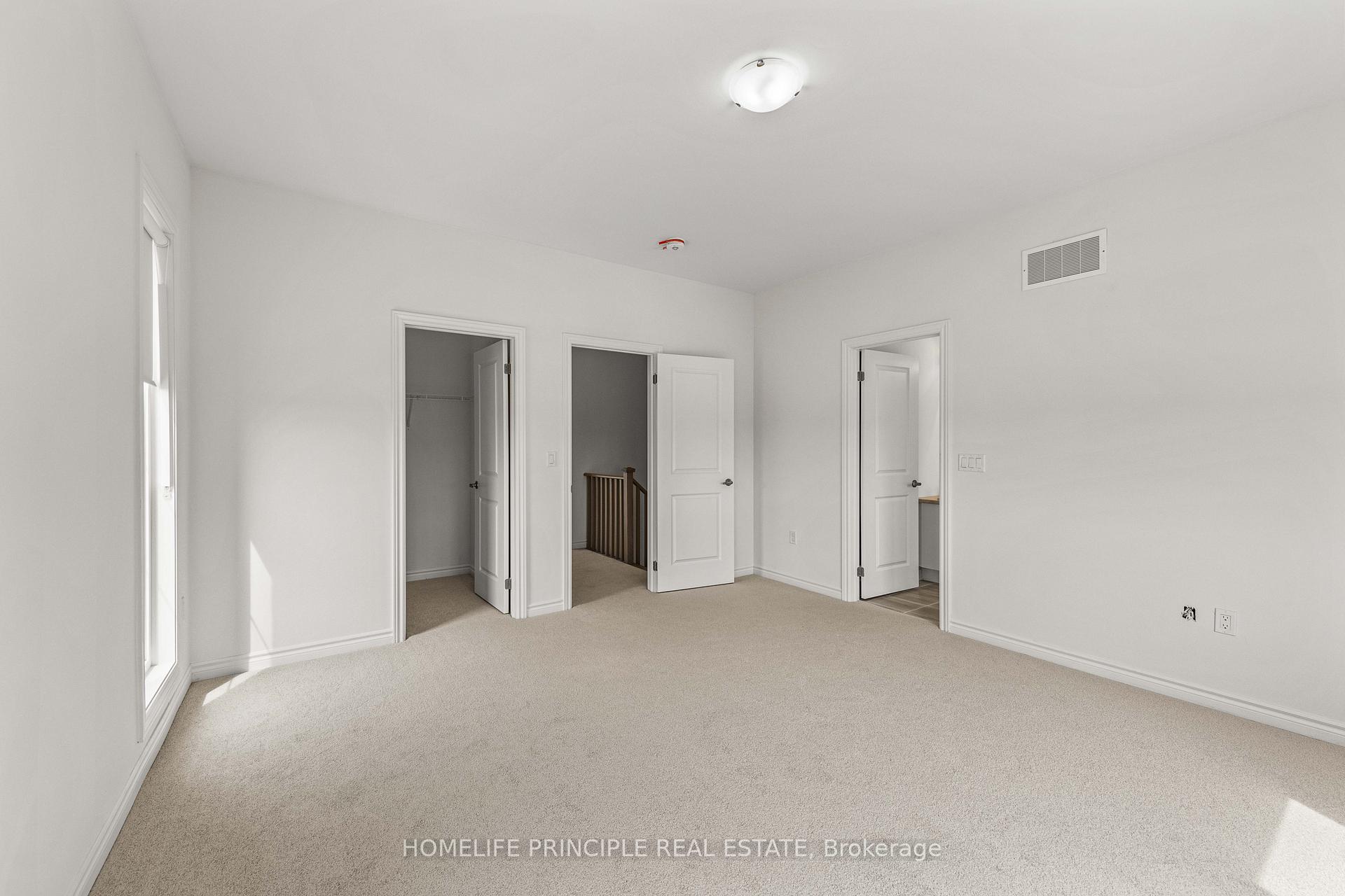 Photo 27 of 98 Inverary Crescent, Vaughan, Elder Mills — HOMEH