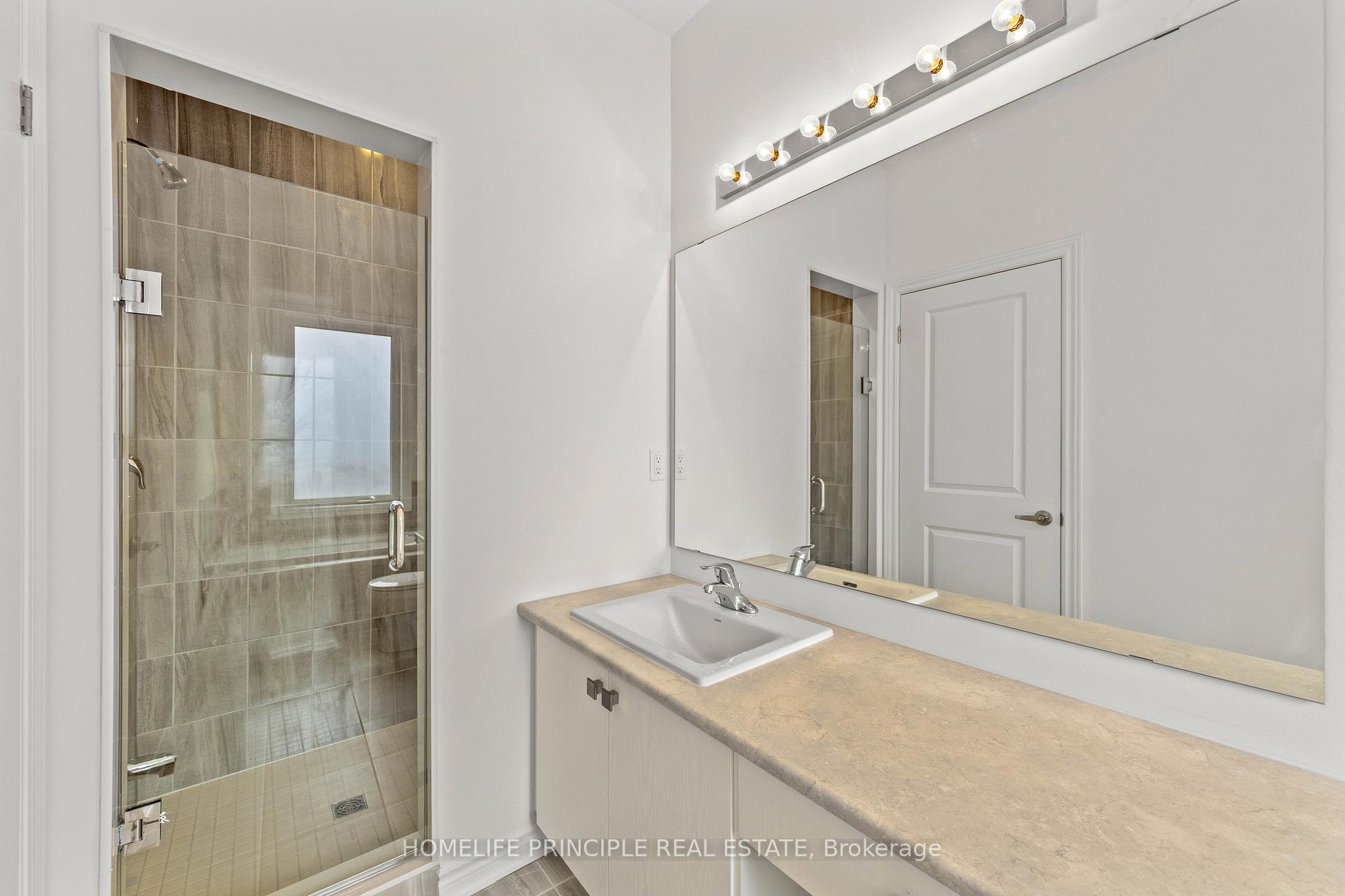 Photo 30 of 98 Inverary Crescent, Vaughan, Elder Mills — HOMEH