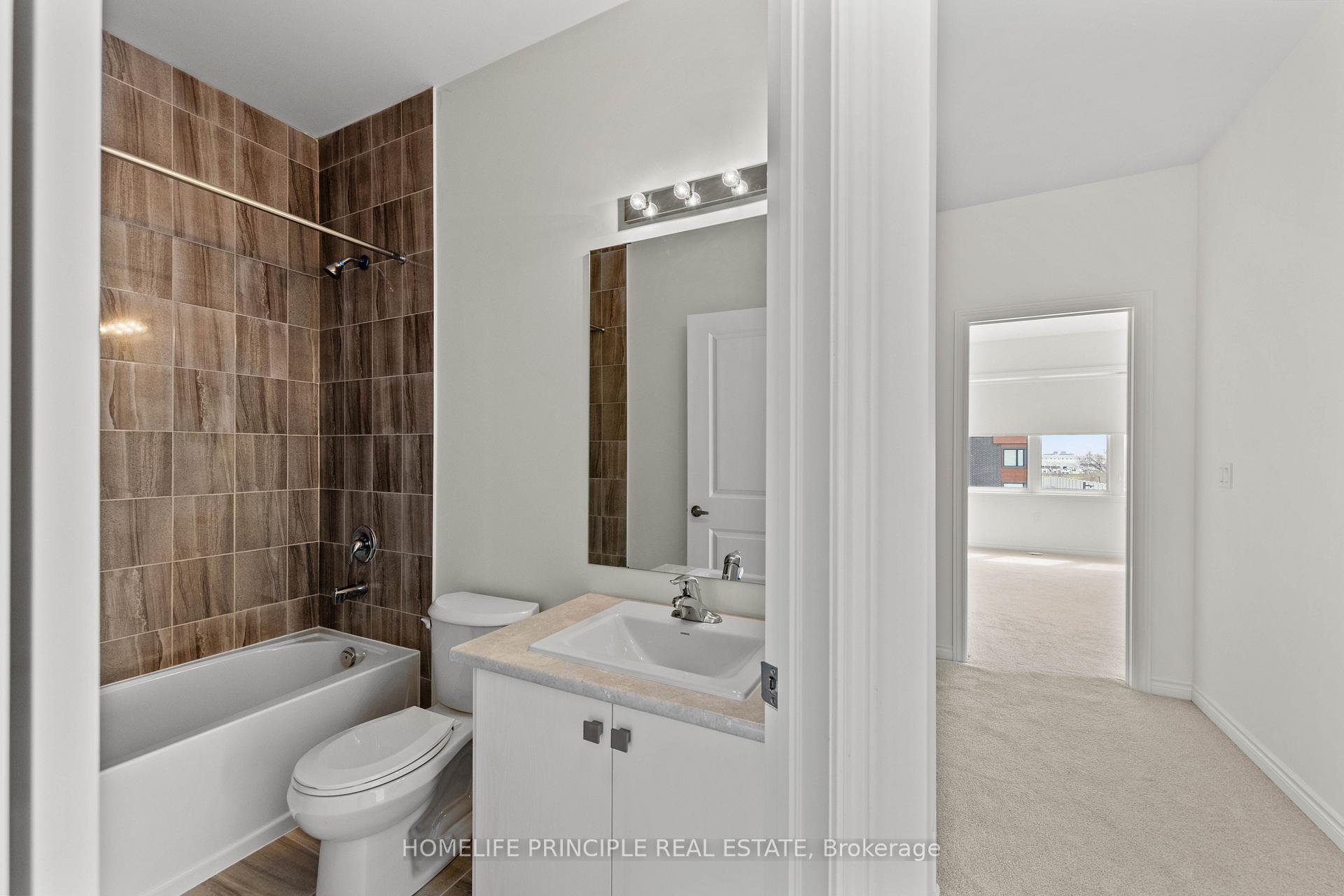 Photo 36 of 98 Inverary Crescent, Vaughan, Elder Mills — HOMEH
