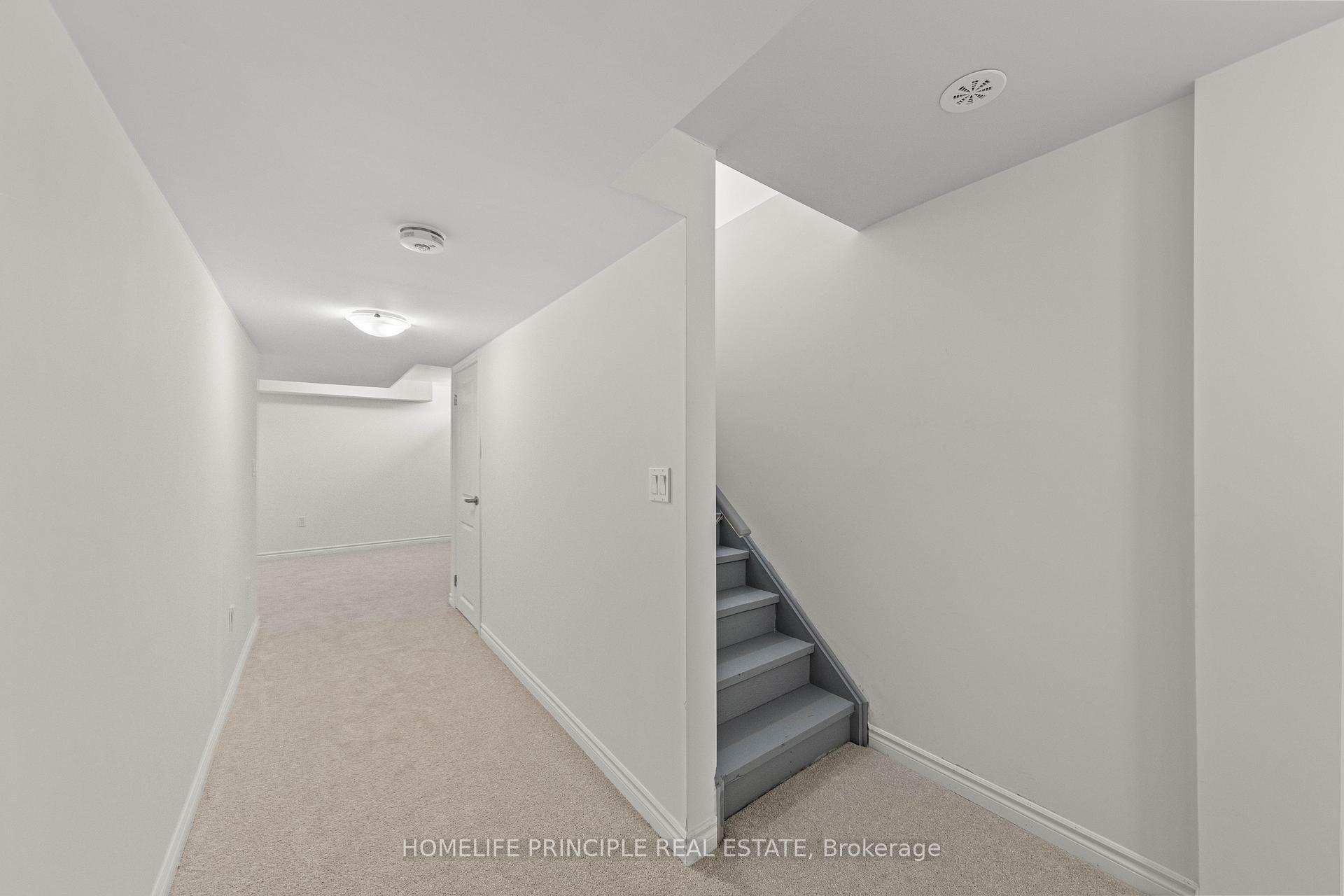 Photo 38 of 98 Inverary Crescent, Vaughan, Elder Mills — HOMEH