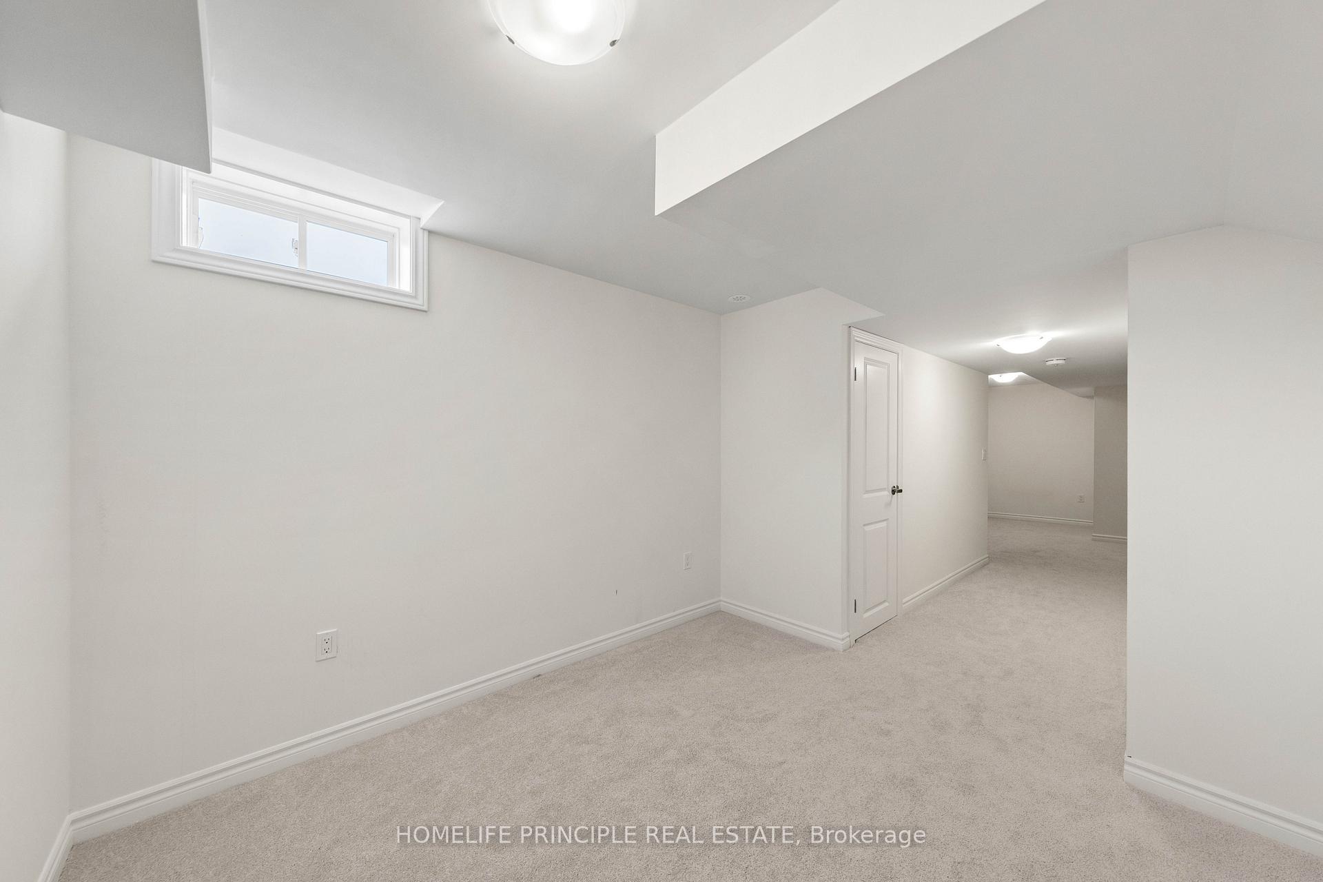 Photo 39 of 98 Inverary Crescent, Vaughan, Elder Mills — HOMEH
