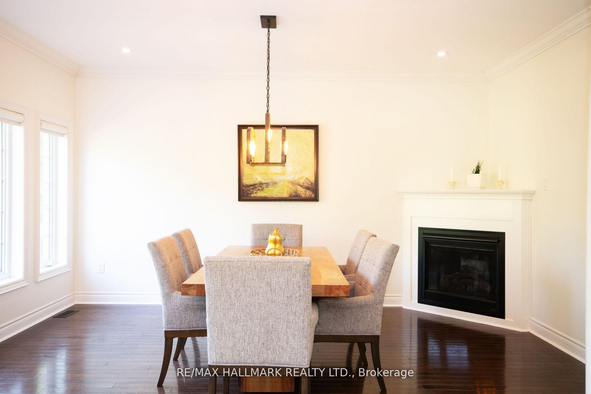 Photo 6 of 128 Wolf Creek Crescent, Vaughan, Patterson — HOMEH