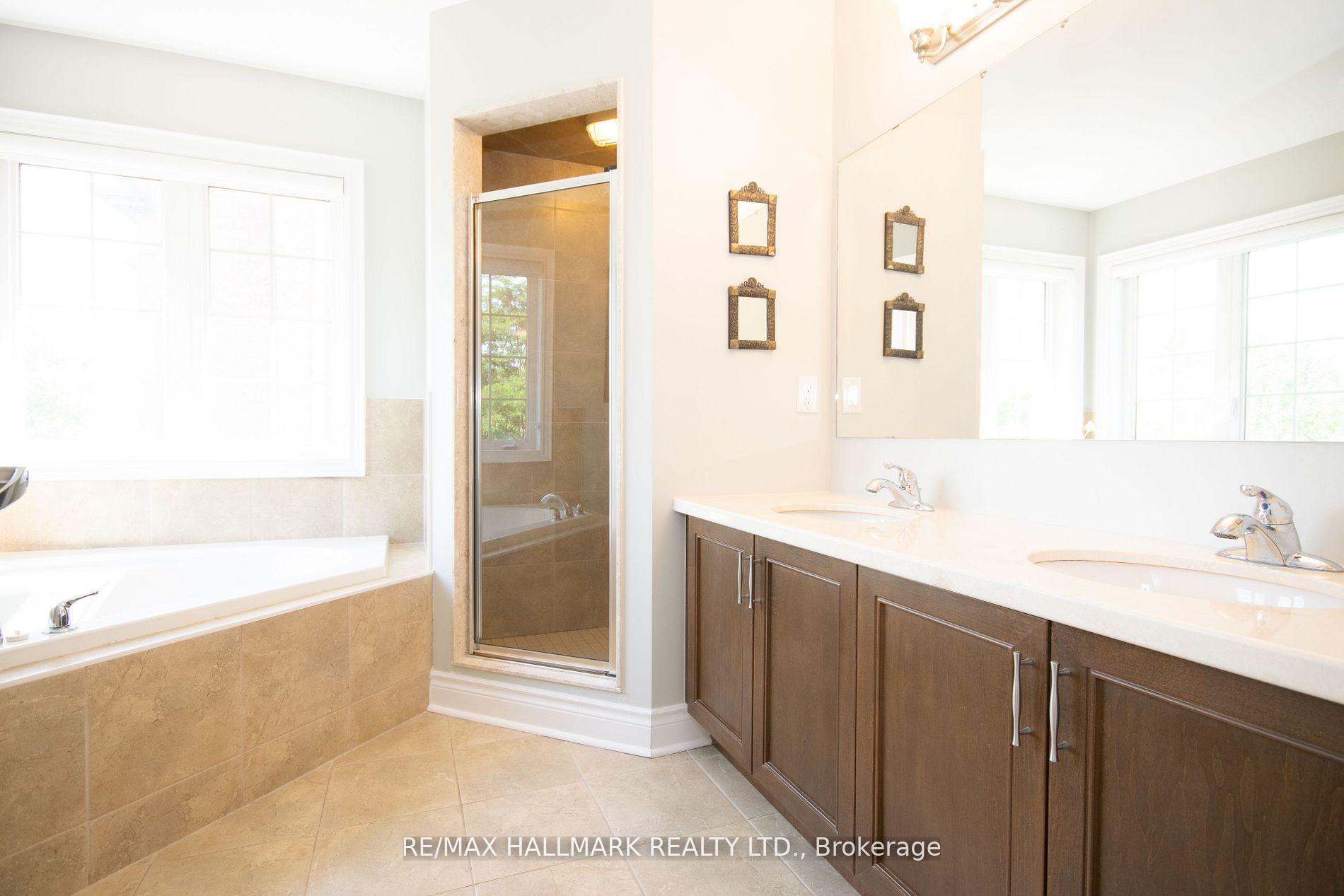 Photo 30 of 128 Wolf Creek Crescent, Vaughan, Patterson — HOMEH