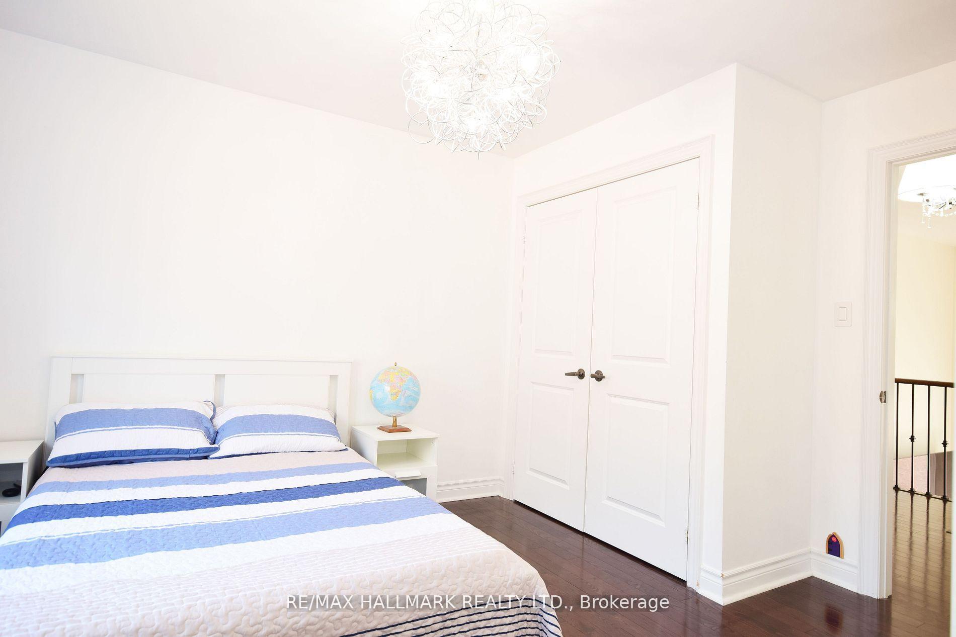 Photo 31 of 128 Wolf Creek Crescent, Vaughan, Patterson — HOMEH