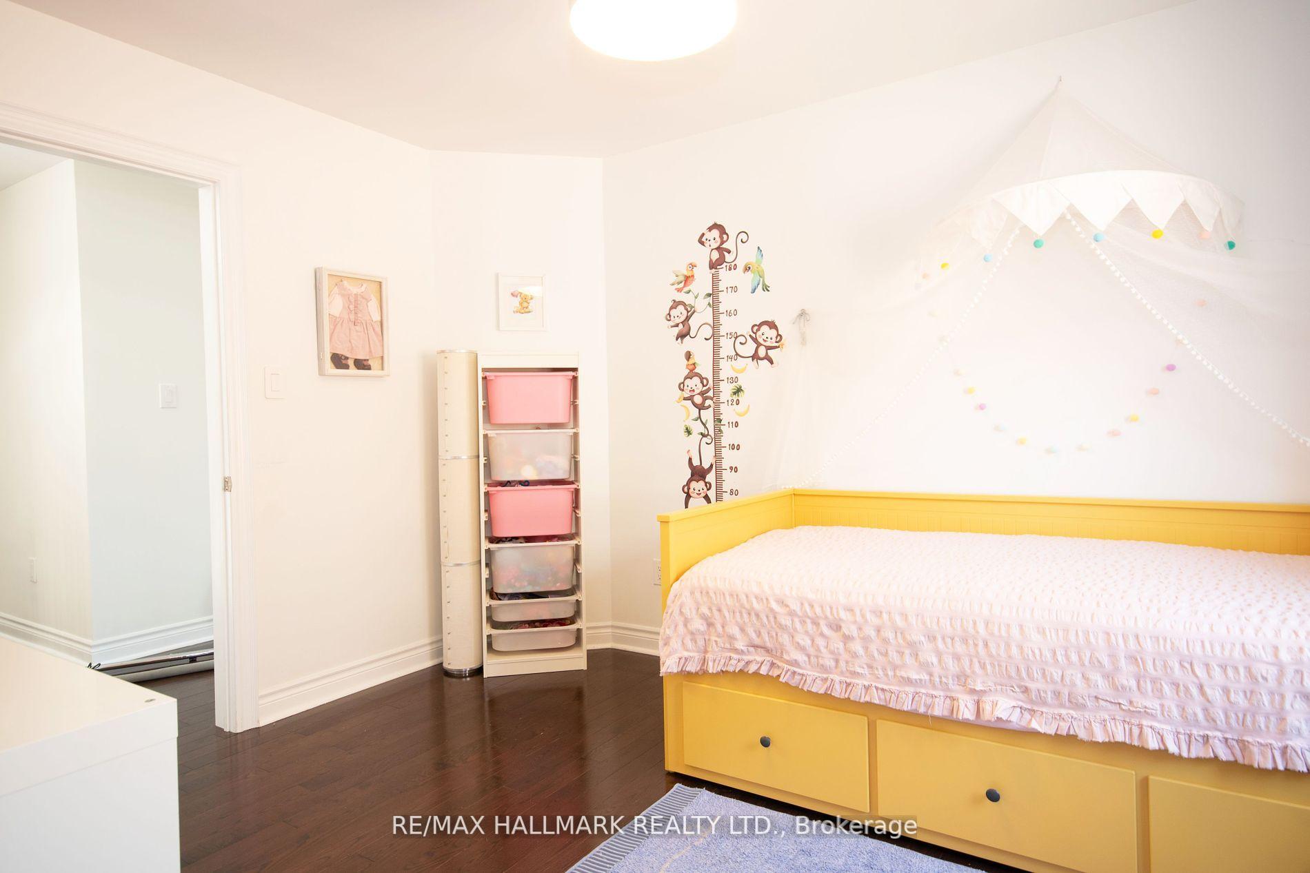 Photo 33 of 128 Wolf Creek Crescent, Vaughan, Patterson — HOMEH