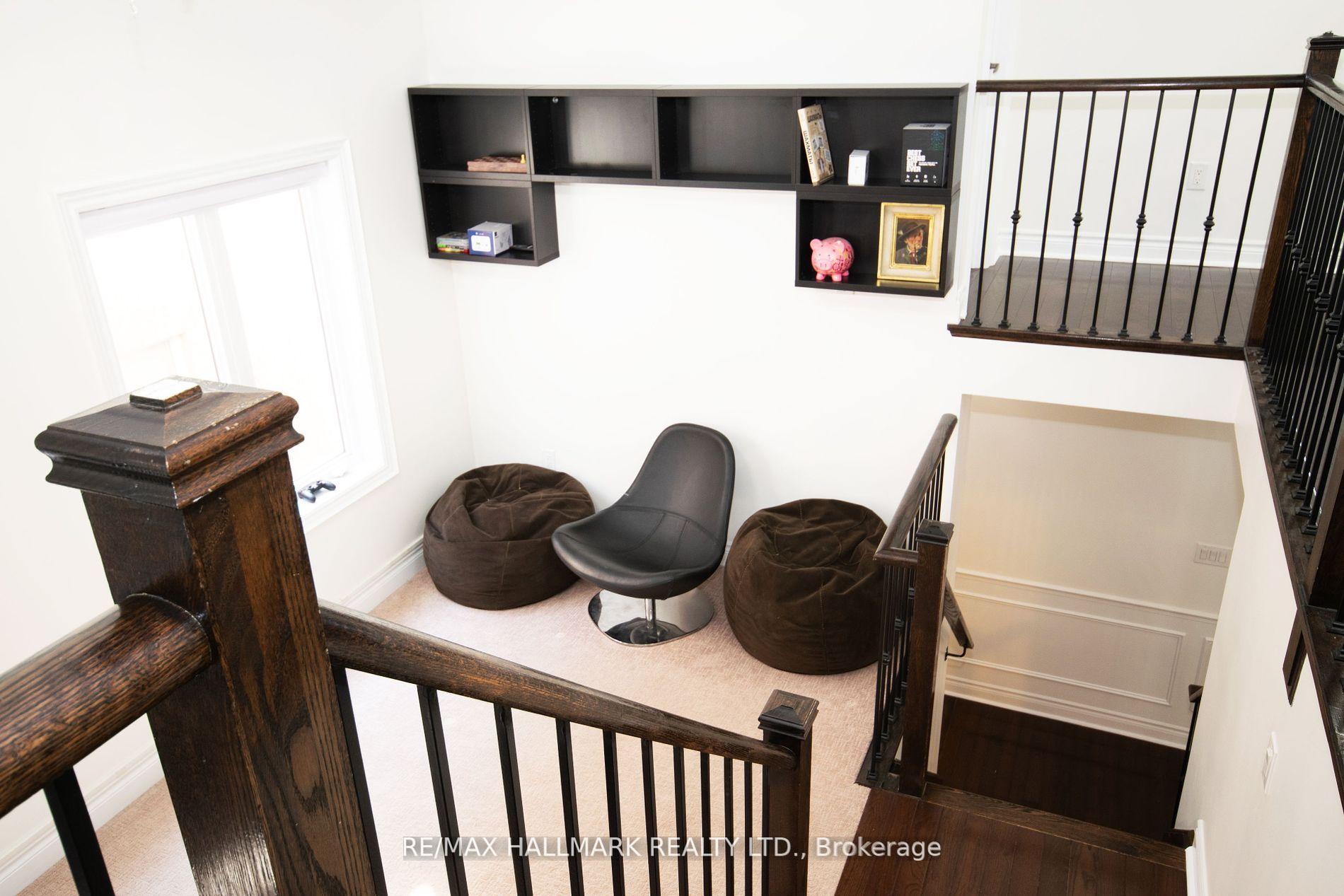 Photo 35 of 128 Wolf Creek Crescent, Vaughan, Patterson — HOMEH