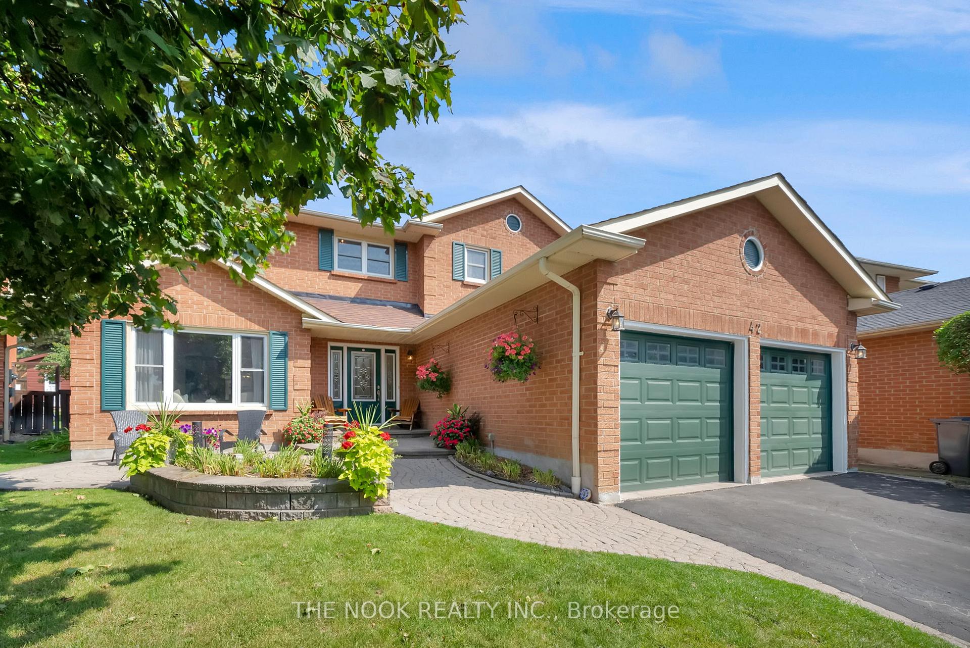 Photo 2 of 42 Robinson Crescent, Whitby, Pringle Creek — HOMEH