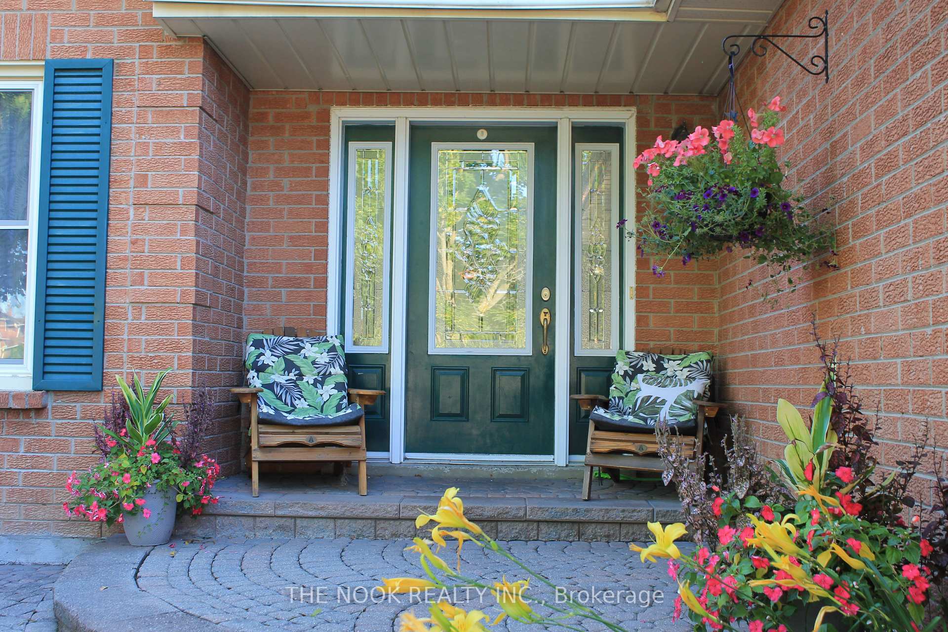 Photo 4 of 42 Robinson Crescent, Whitby, Pringle Creek — HOMEH