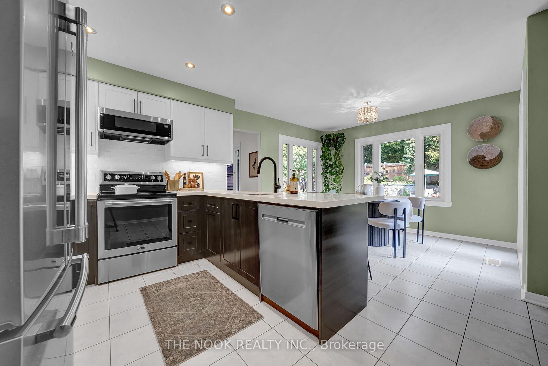 Photo 18 of 42 Robinson Crescent, Whitby, Pringle Creek — HOMEH