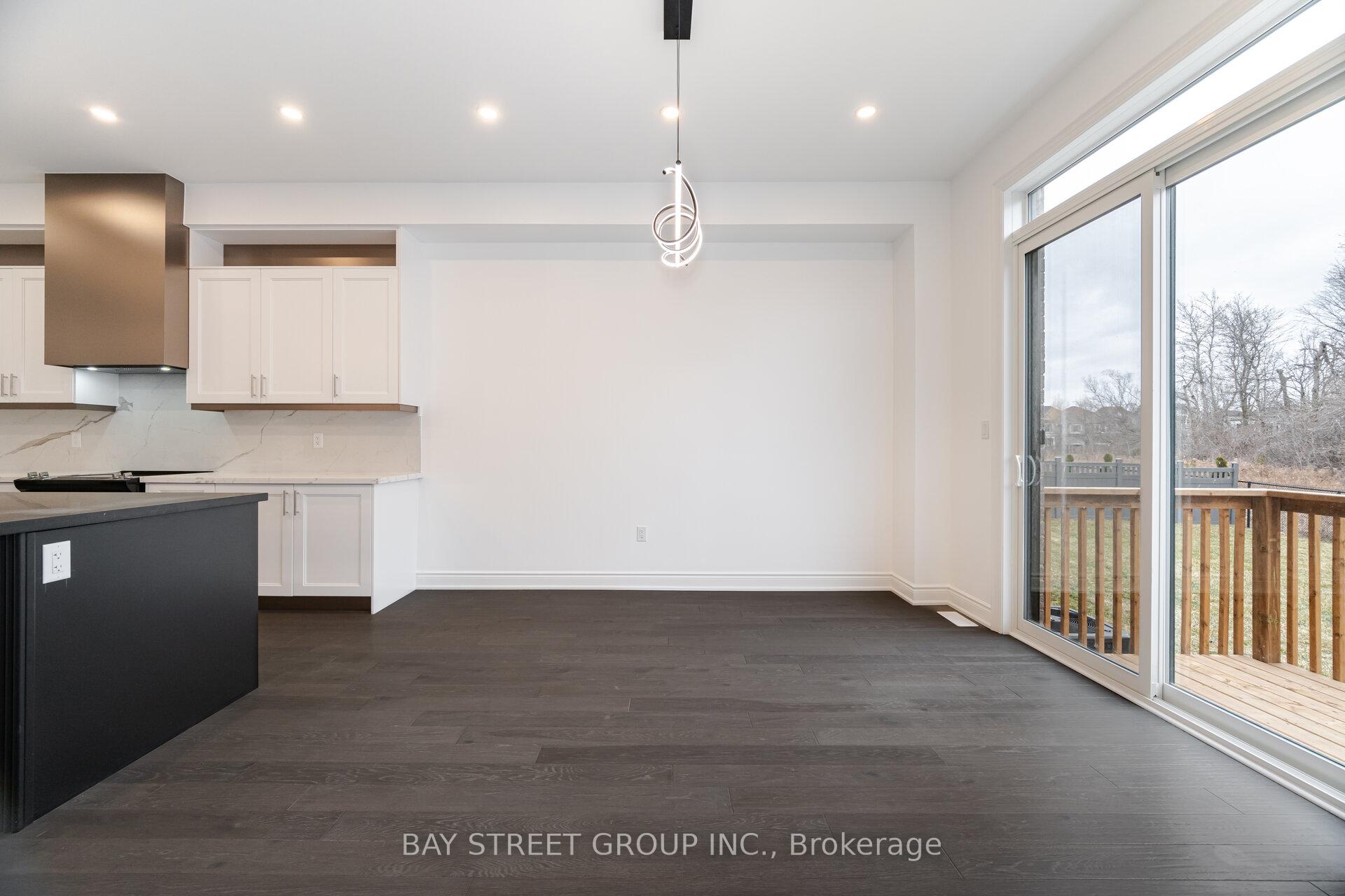 Photo 11 of 339 Mactier Drive, Vaughan, Kleinburg — HOMEH