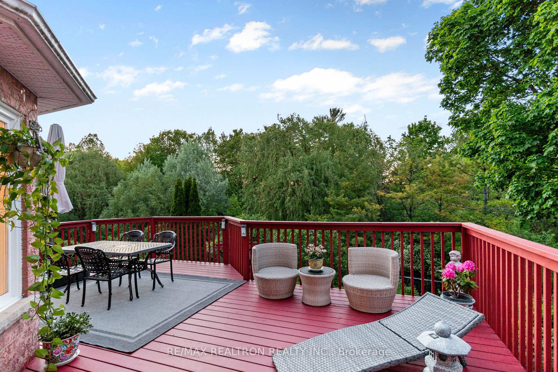 Photo 3 of 56 Sadot Court, Vaughan, Beverley Glen — HOMEH