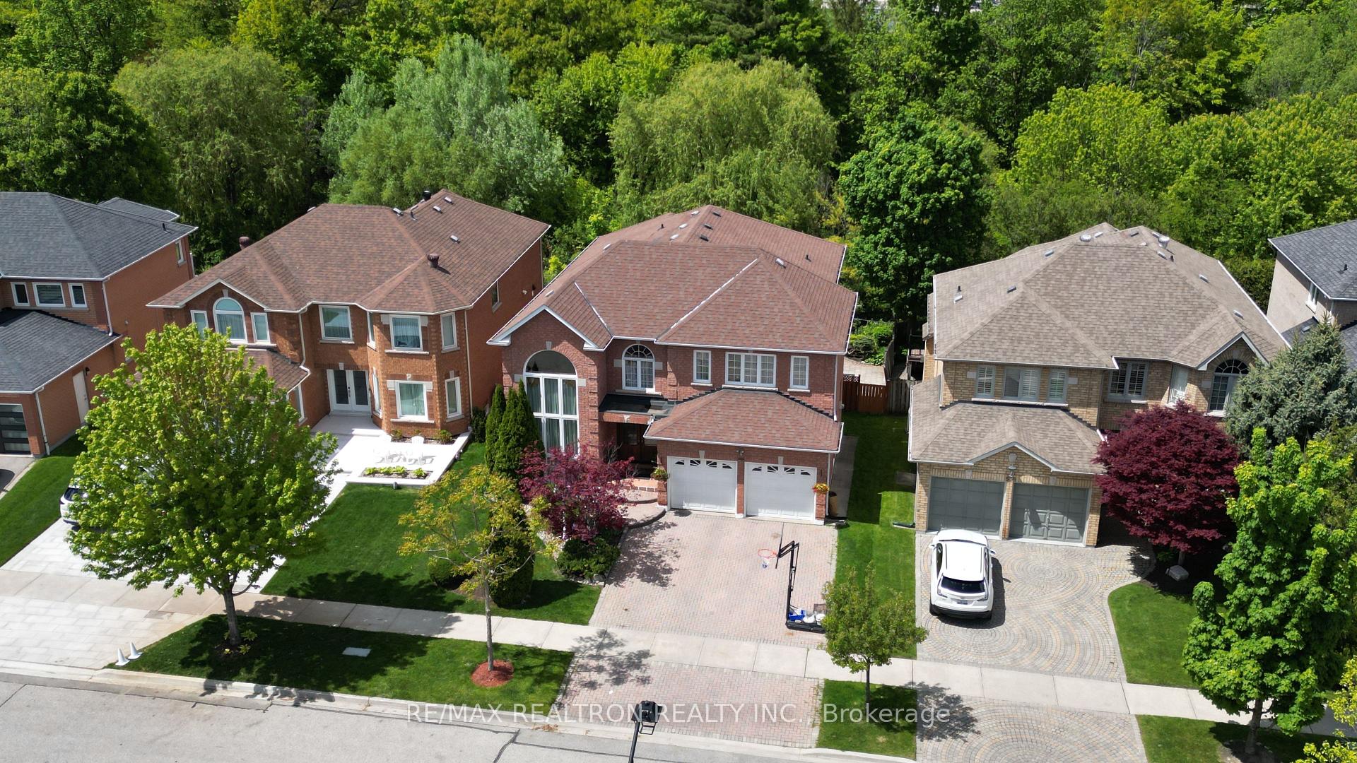 Photo 4 of 56 Sadot Court, Vaughan, Beverley Glen — HOMEH