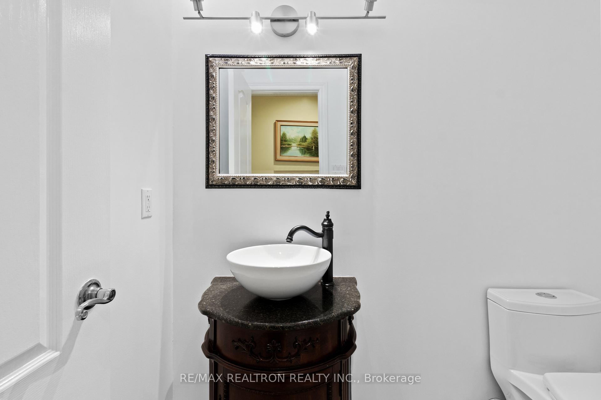 Photo 14 of 56 Sadot Court, Vaughan, Beverley Glen — HOMEH