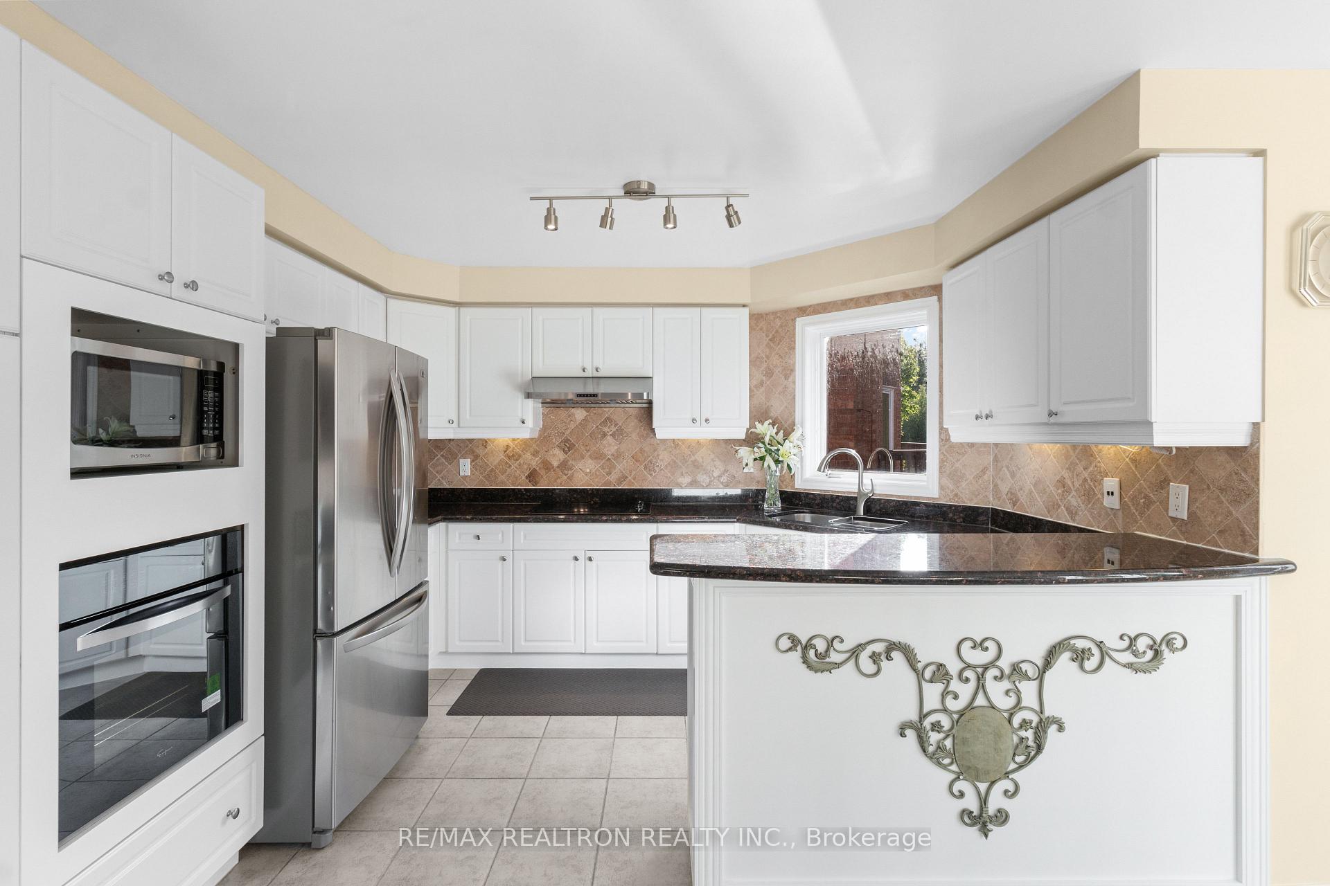 Photo 19 of 56 Sadot Court, Vaughan, Beverley Glen — HOMEH