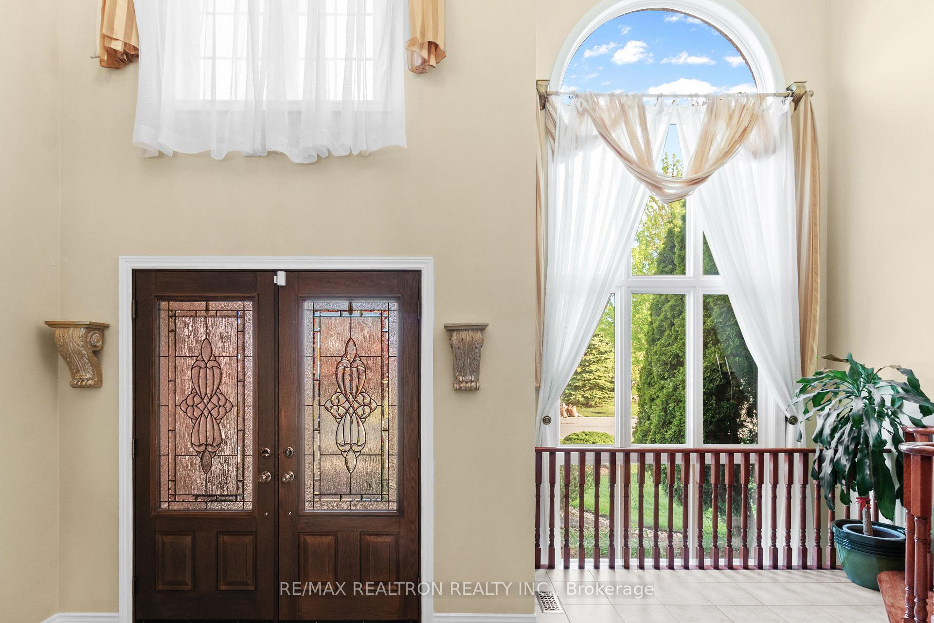 Photo 35 of 56 Sadot Court, Vaughan, Beverley Glen — HOMEH