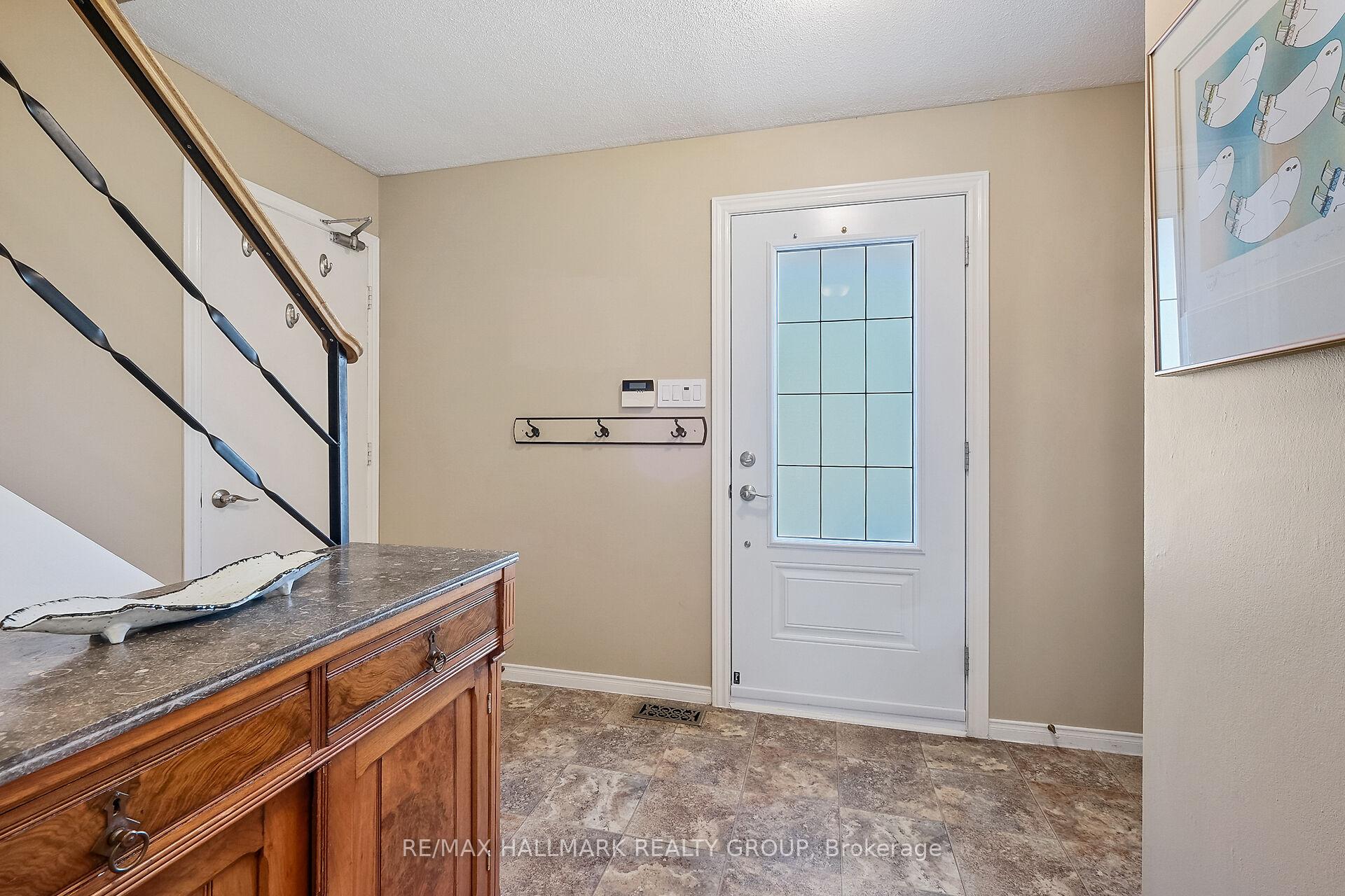 Photo 8 of 1352 Baden Avenue, Ottawa, Emerald Woods/Sawmill Creek — HOMEH