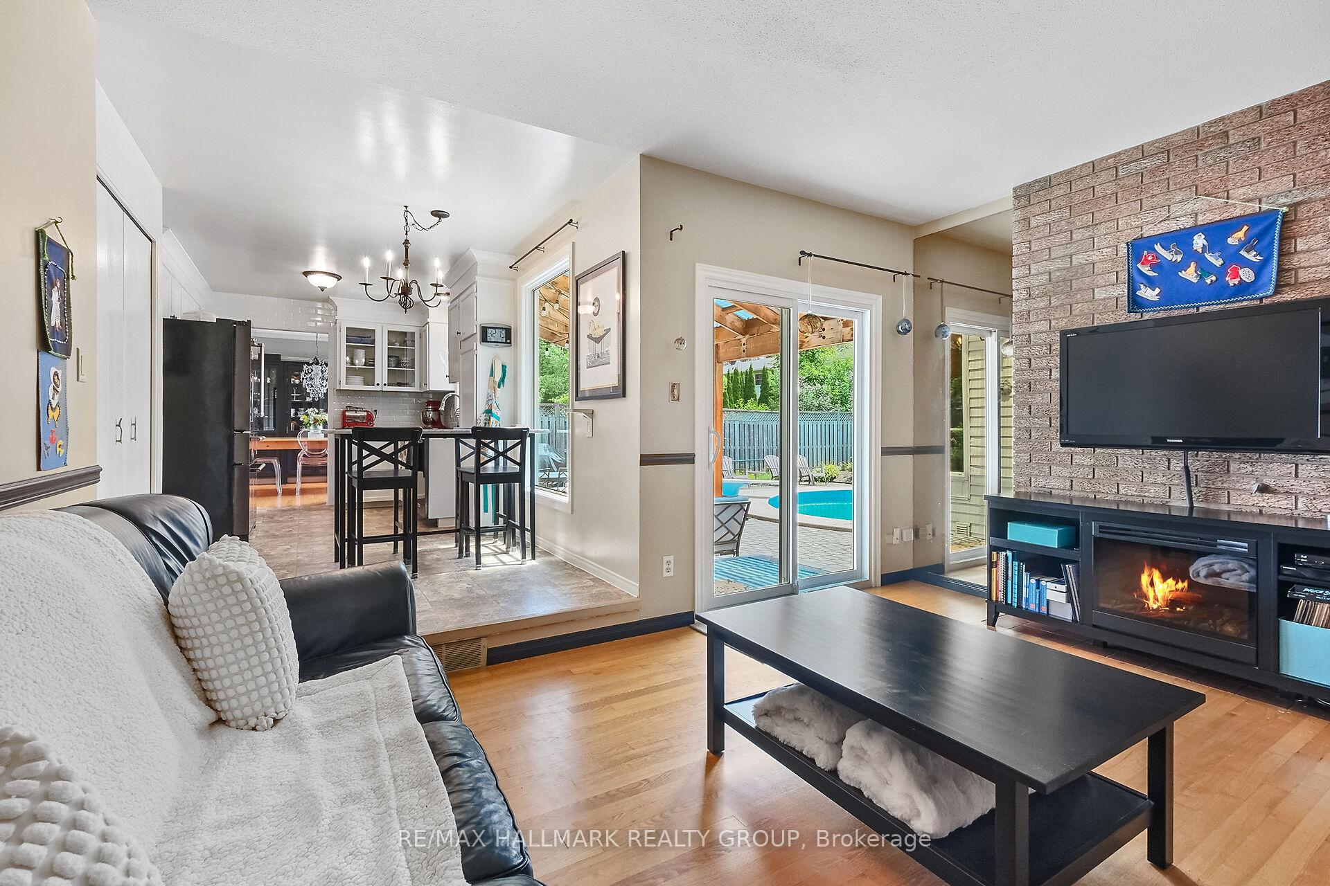 Photo 16 of 1352 Baden Avenue, Ottawa, Emerald Woods/Sawmill Creek — HOMEH