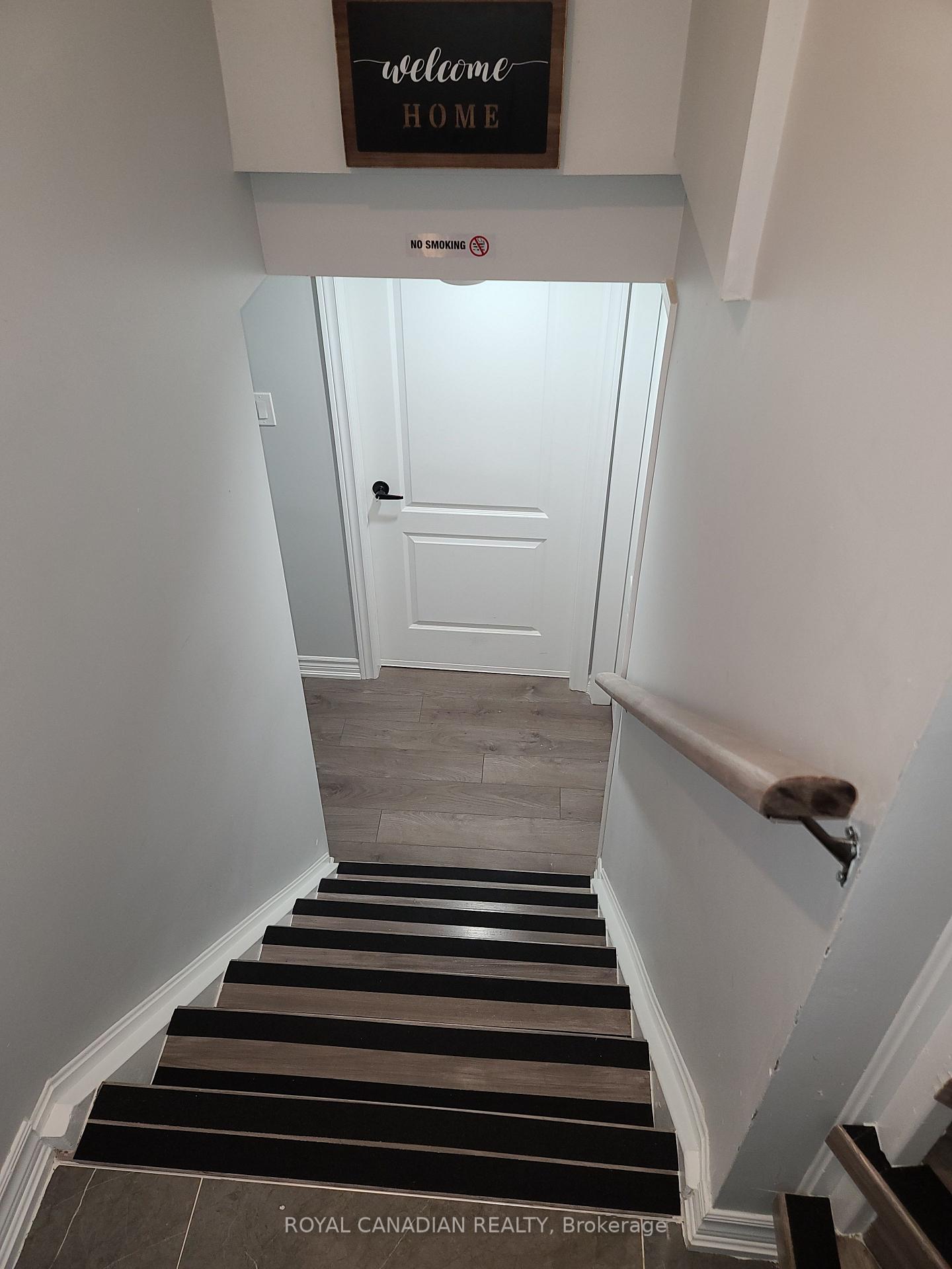 Photo 3 of 22 Bach Avenue N, Whitby, Rolling Acres — HOMEH