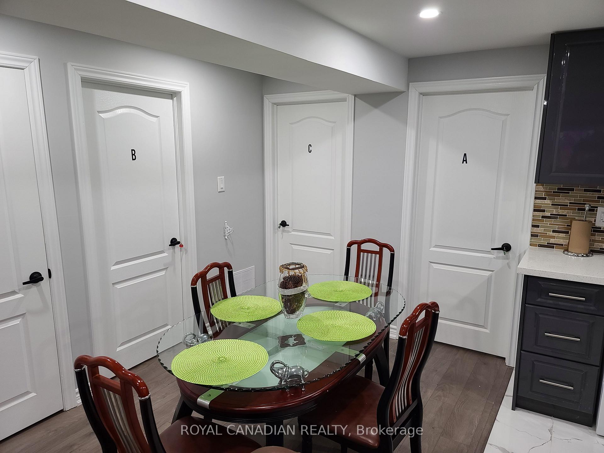 Photo 8 of 22 Bach Avenue N, Whitby, Rolling Acres — HOMEH