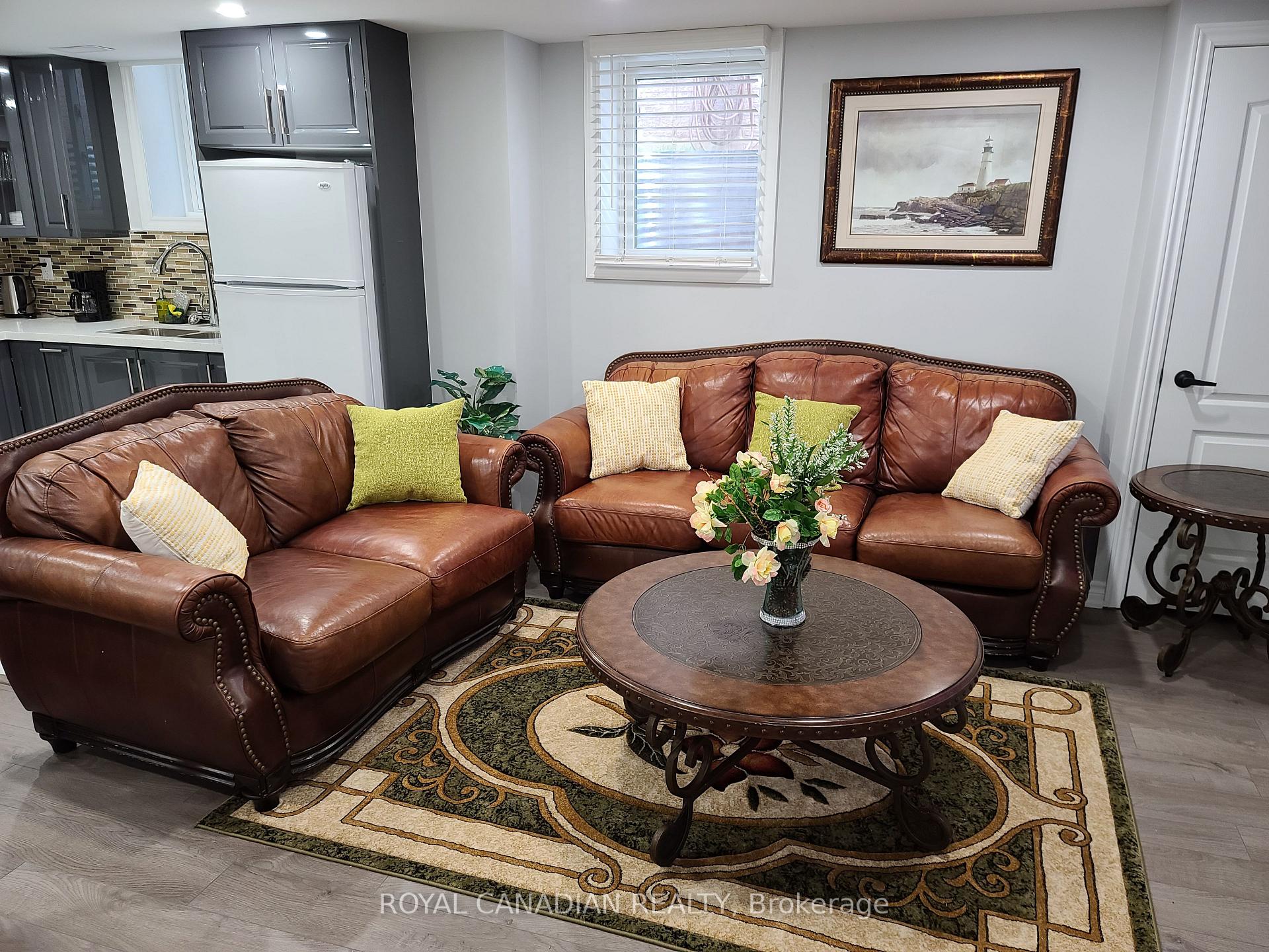 Photo 9 of 22 Bach Avenue N, Whitby, Rolling Acres — HOMEH