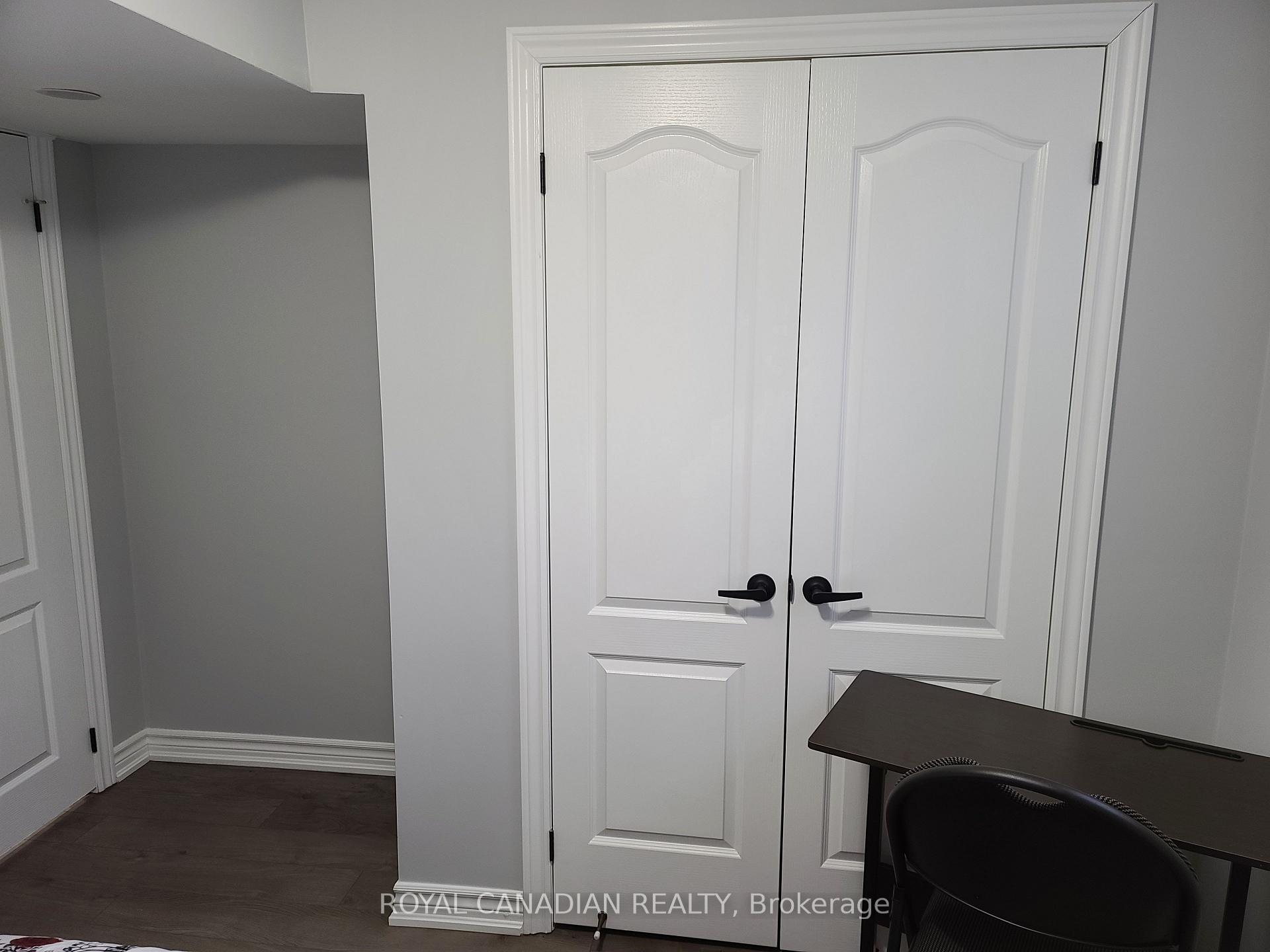 Photo 14 of 22 Bach Avenue N, Whitby, Rolling Acres — HOMEH