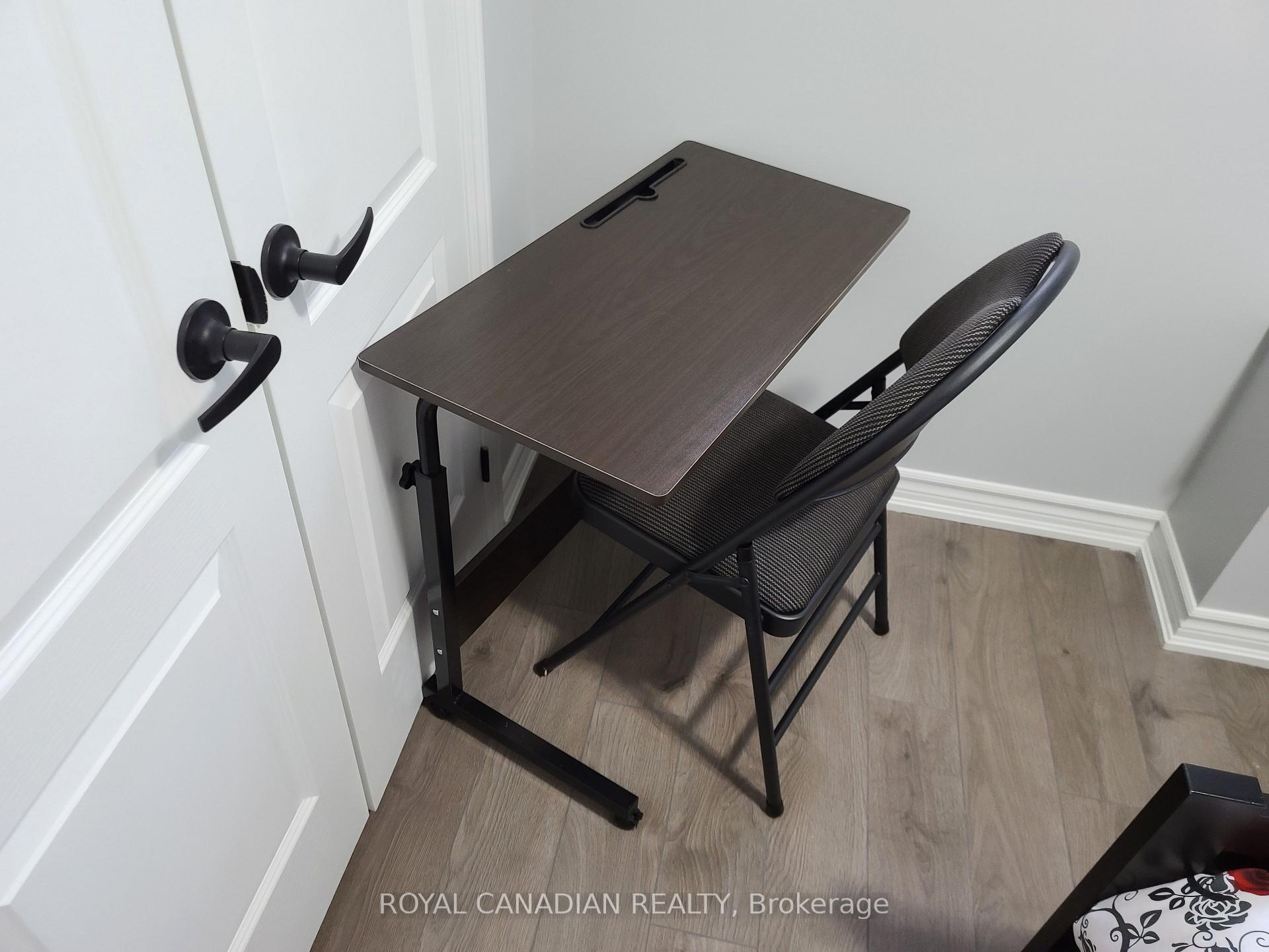 Photo 15 of 22 Bach Avenue N, Whitby, Rolling Acres — HOMEH