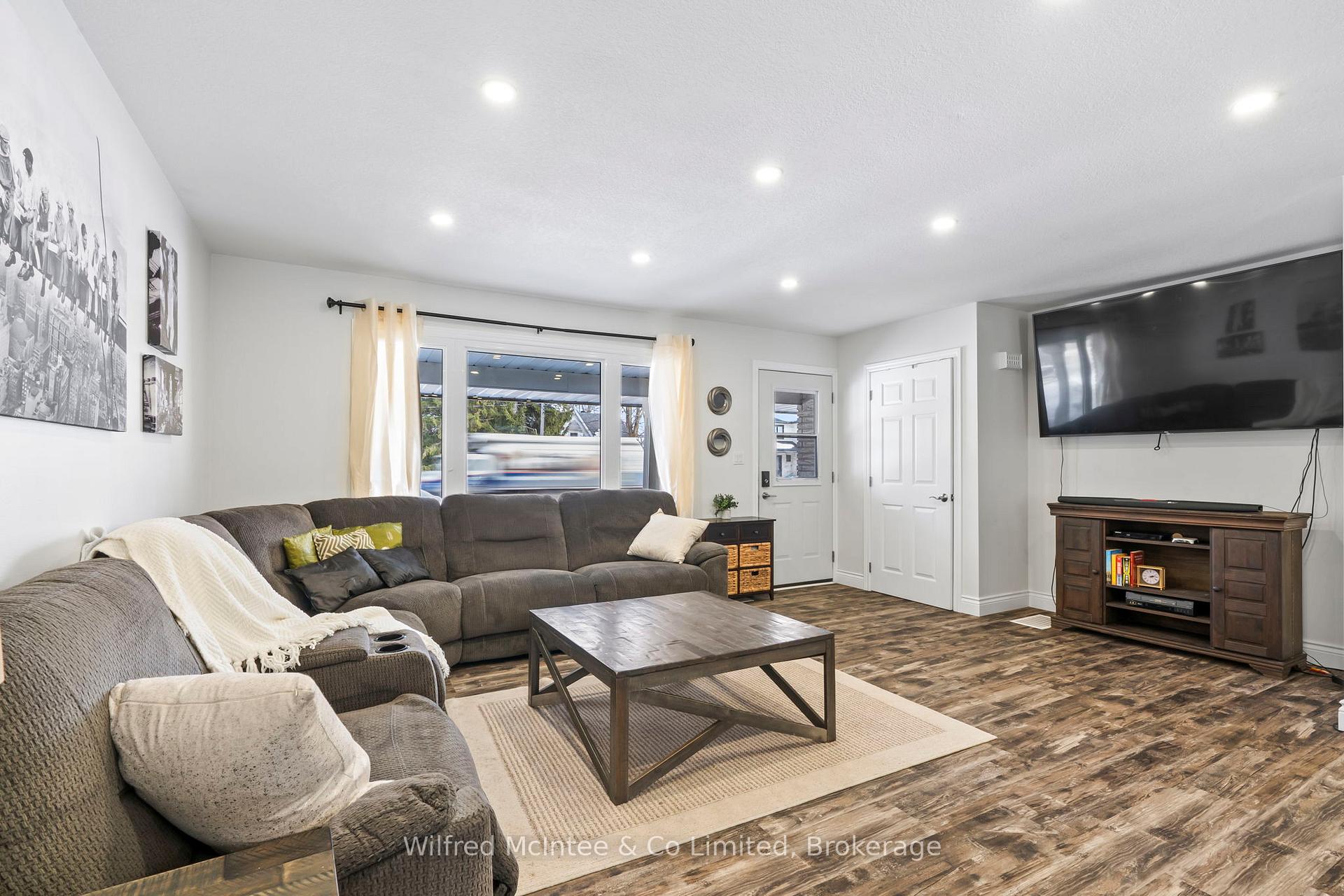 Photo 9 of 558 Queen Street N, Arran-Elderslie — HOMEH