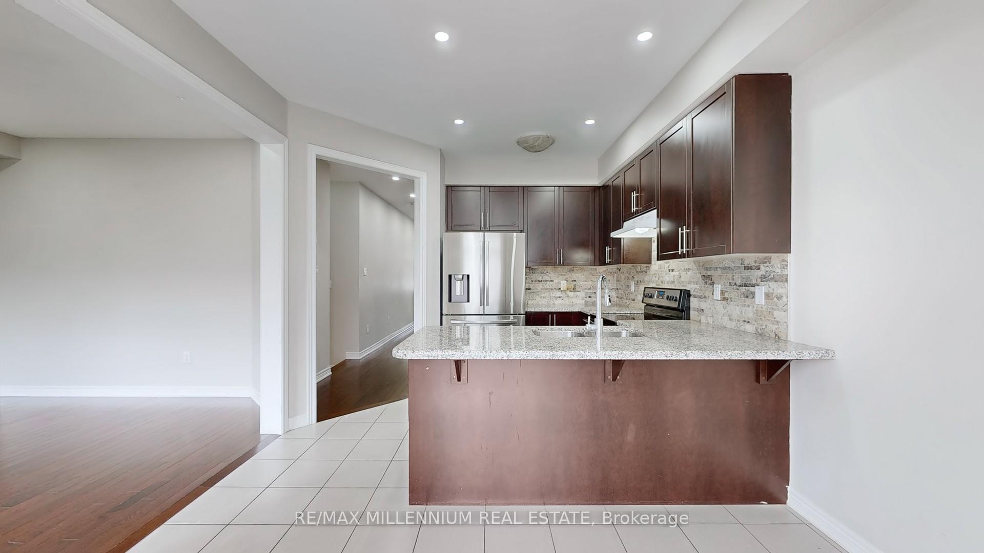 Photo 8 of 55 Dunedin Drive, Vaughan, Kleinburg — HOMEH