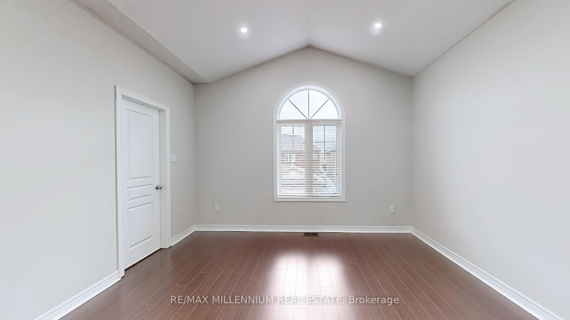 Photo 16 of 55 Dunedin Drive, Vaughan, Kleinburg — HOMEH