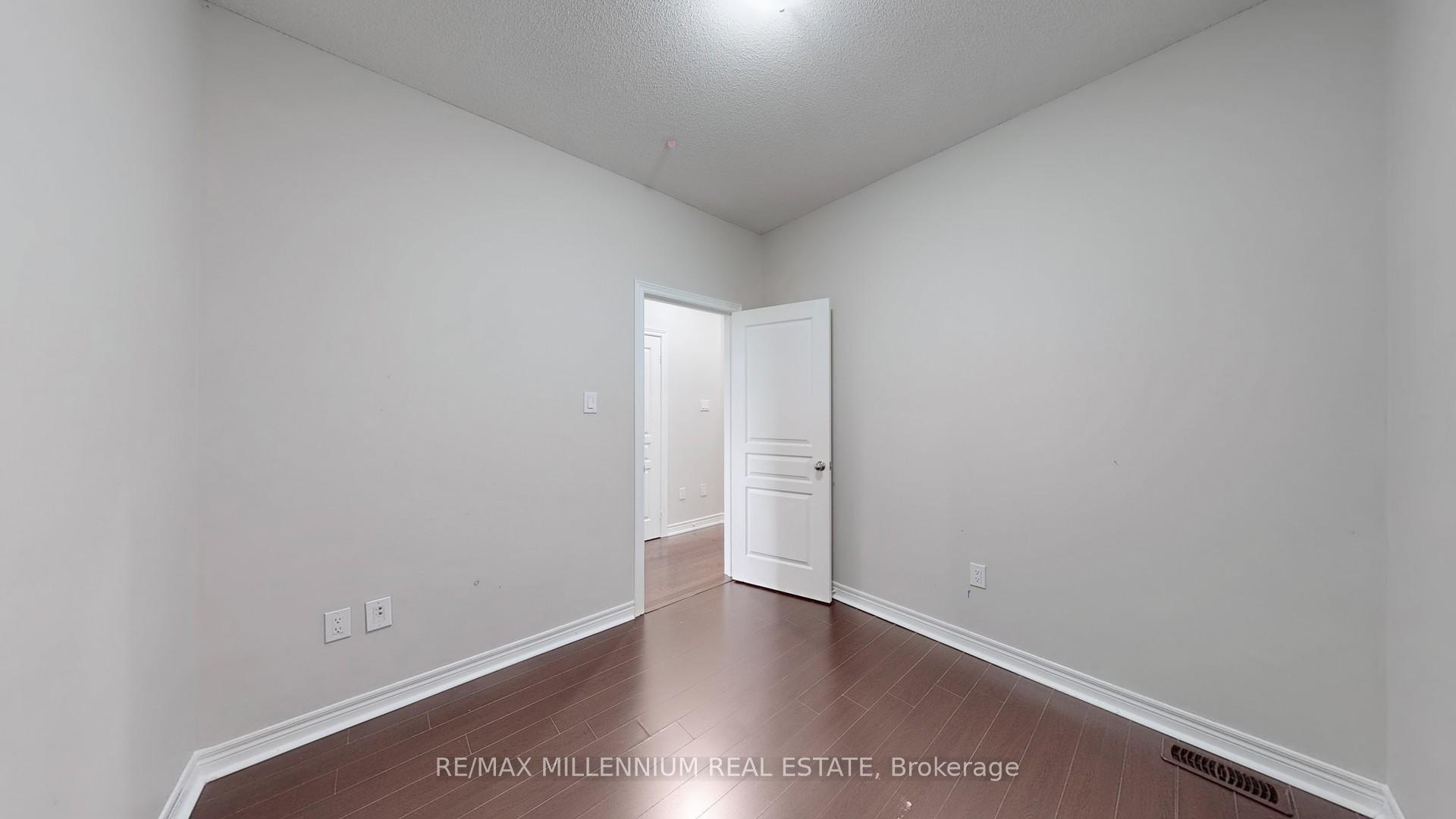 Photo 26 of 55 Dunedin Drive, Vaughan, Kleinburg — HOMEH