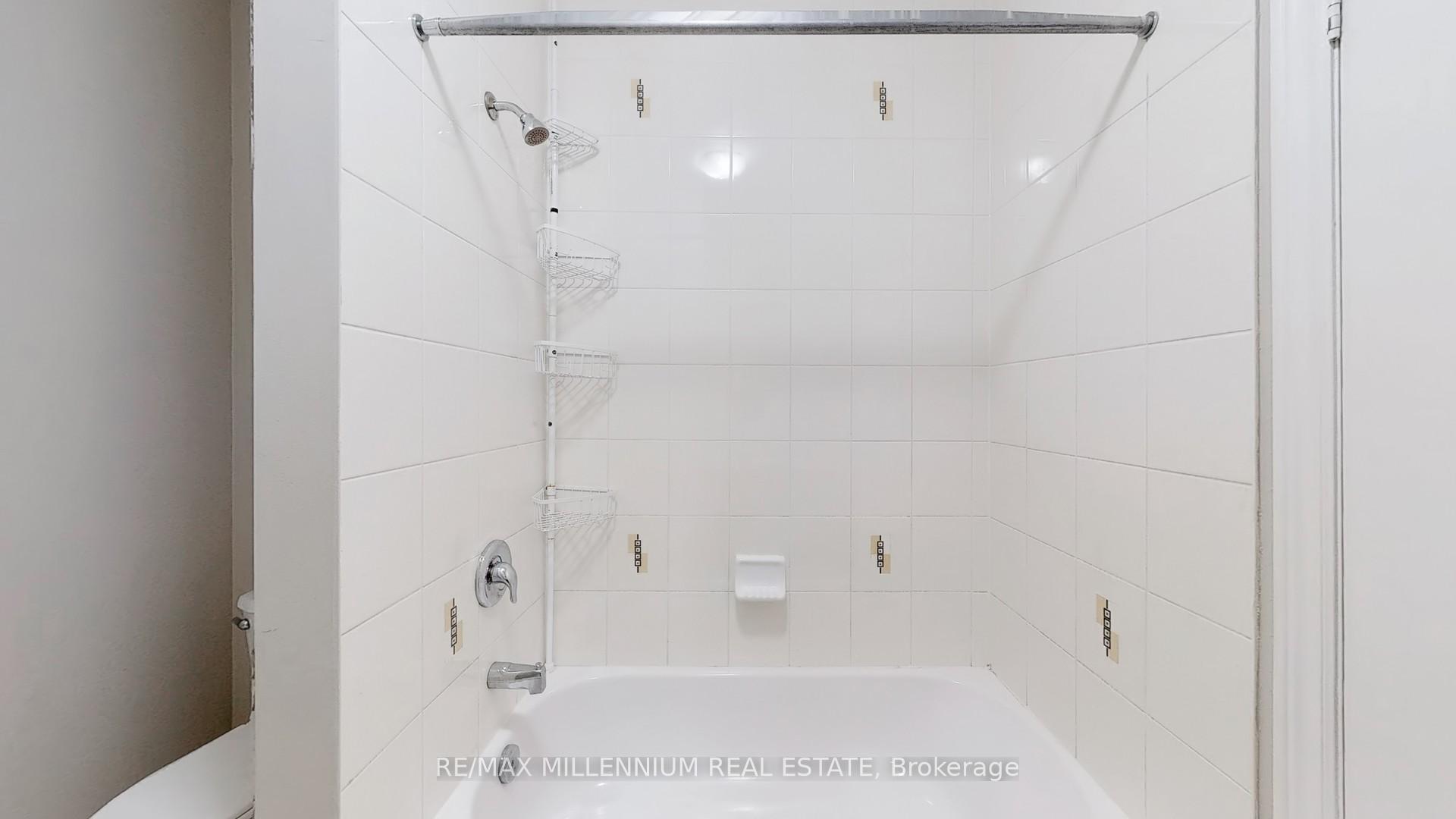 Photo 29 of 55 Dunedin Drive, Vaughan, Kleinburg — HOMEH