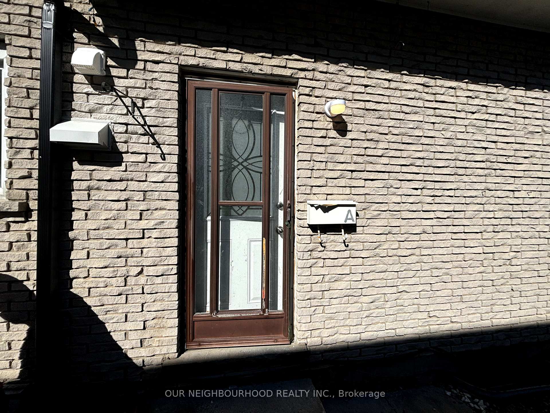 Front of Unit Unit D, 107 Endicott Terrace