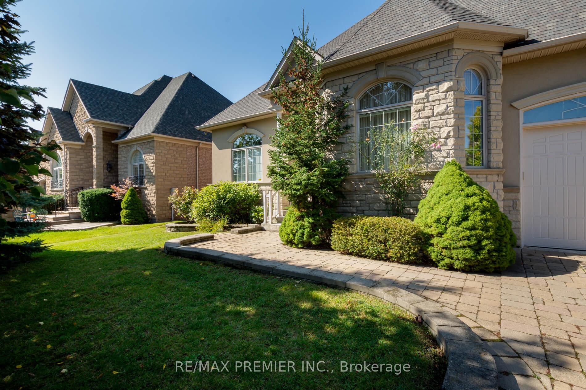 Photo 3 of 28 Timberwood Drive, Vaughan, Sonoma Heights — HOMEH