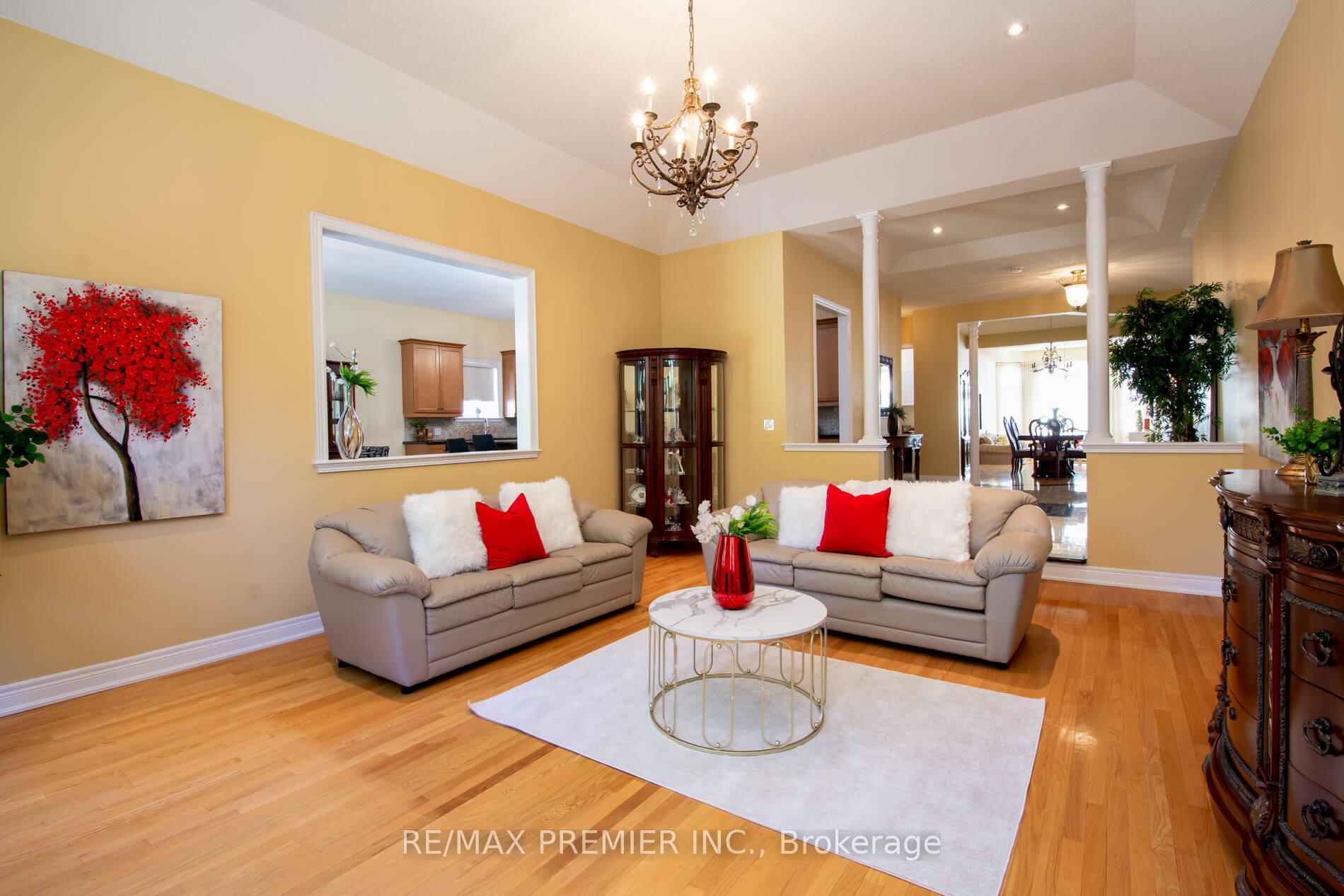 Photo 12 of 28 Timberwood Drive, Vaughan, Sonoma Heights — HOMEH