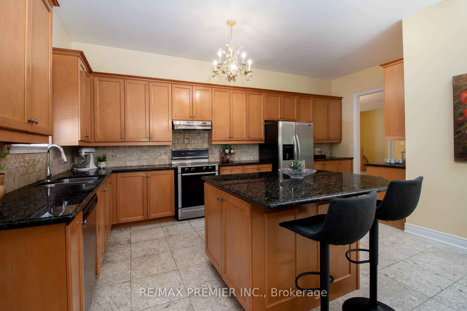 Photo 15 of 28 Timberwood Drive, Vaughan, Sonoma Heights — HOMEH