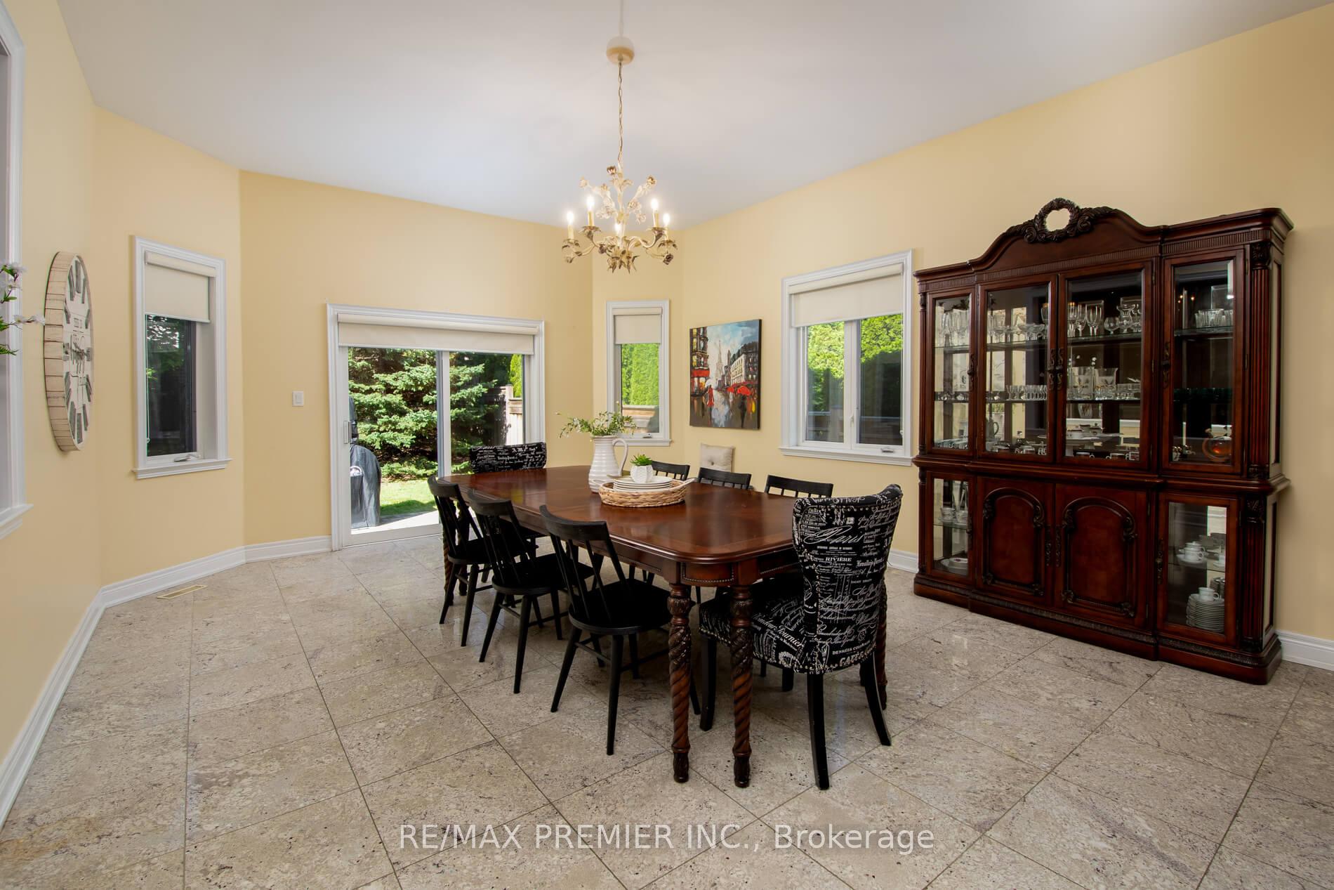 Photo 17 of 28 Timberwood Drive, Vaughan, Sonoma Heights — HOMEH