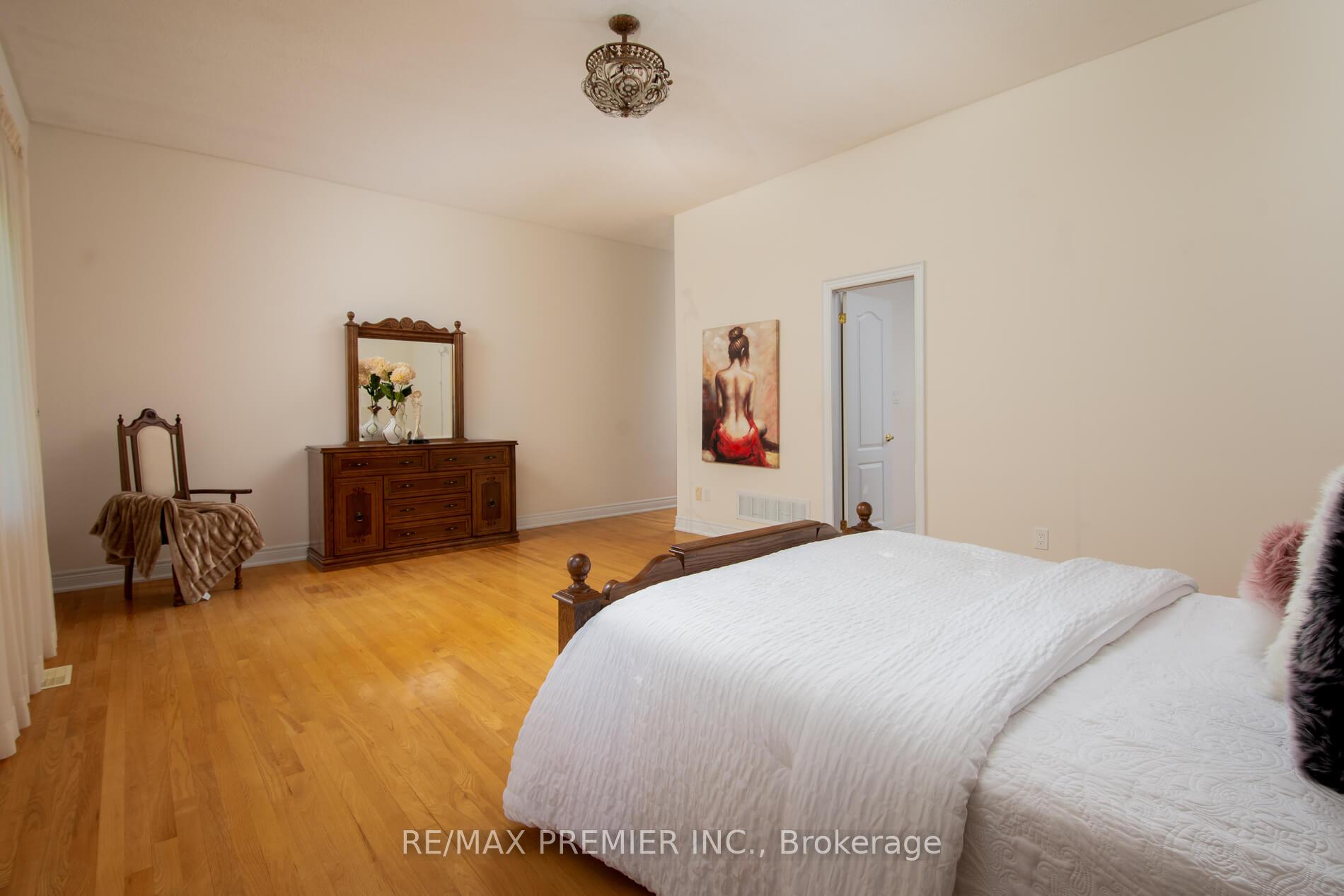 Photo 21 of 28 Timberwood Drive, Vaughan, Sonoma Heights — HOMEH