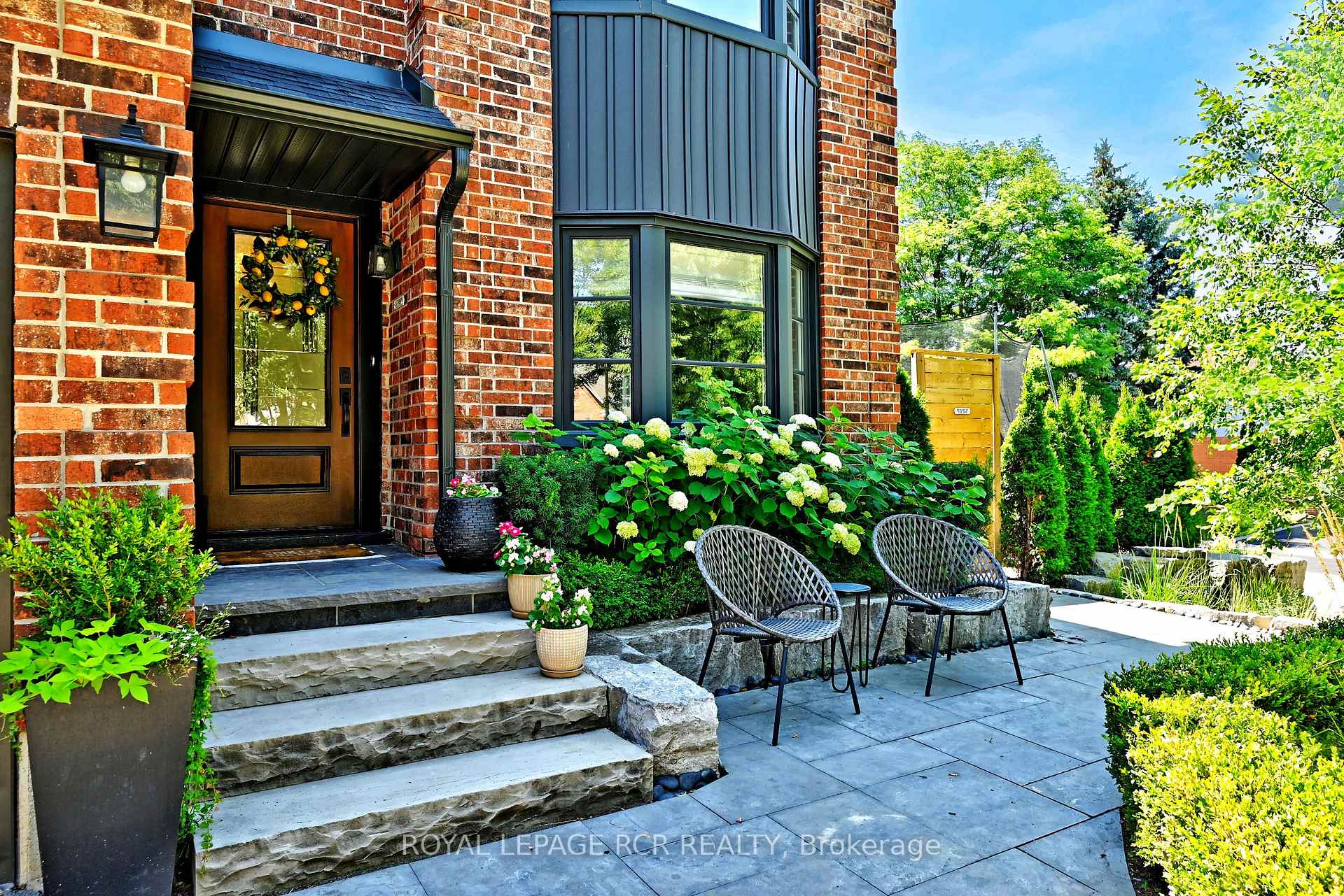 Photo 2 of 15 Hollingshead Drive, Aurora, Aurora Village — HOMEH
