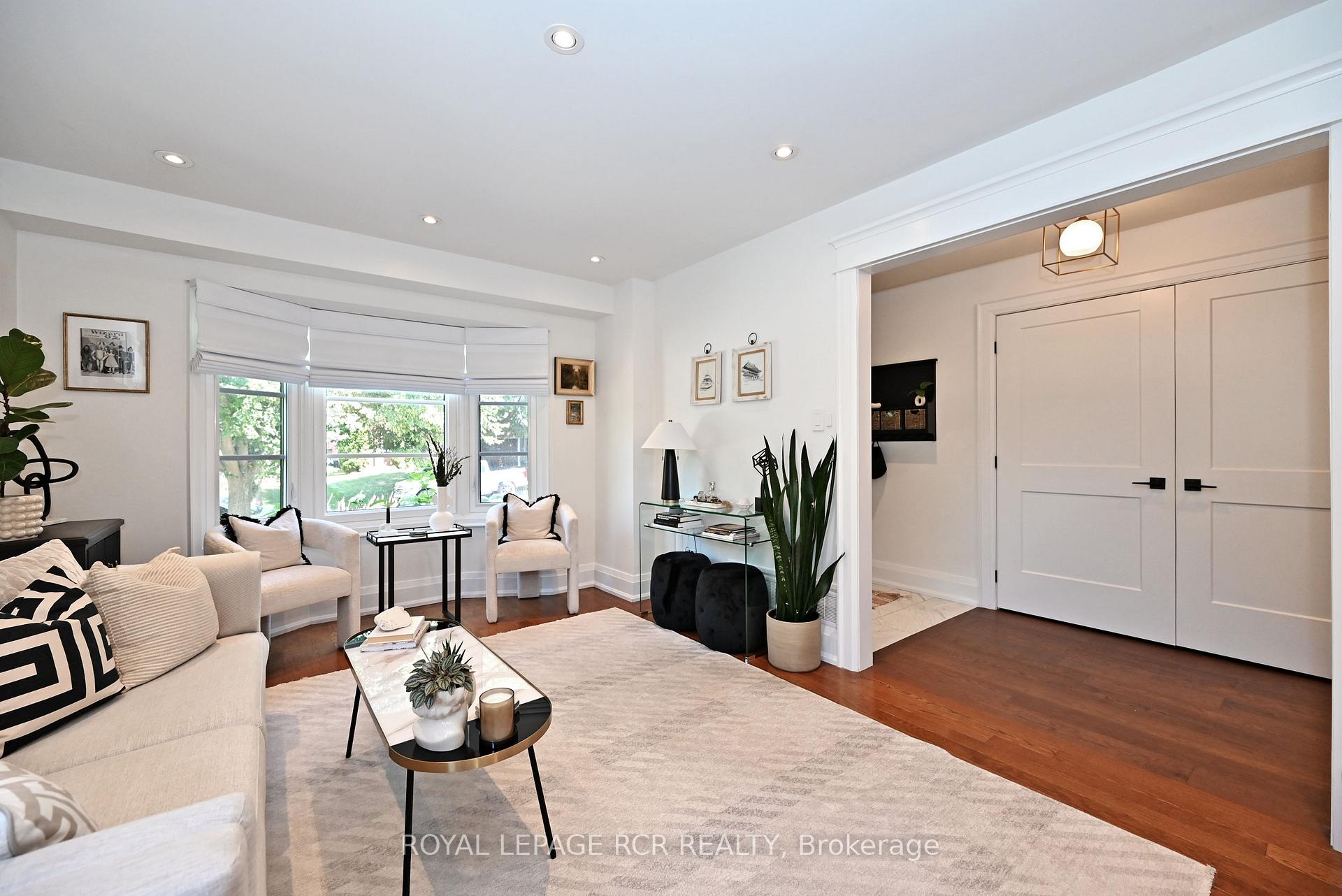 Photo 5 of 15 Hollingshead Drive, Aurora, Aurora Village — HOMEH