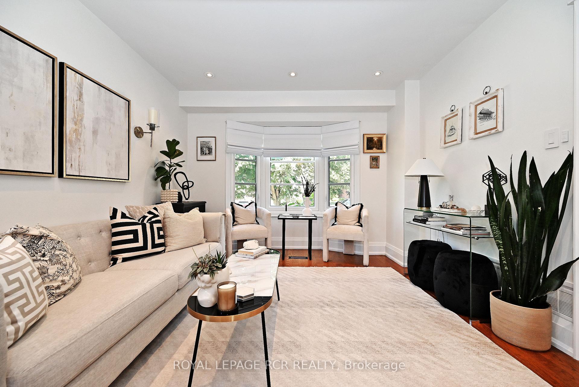 Photo 6 of 15 Hollingshead Drive, Aurora, Aurora Village — HOMEH