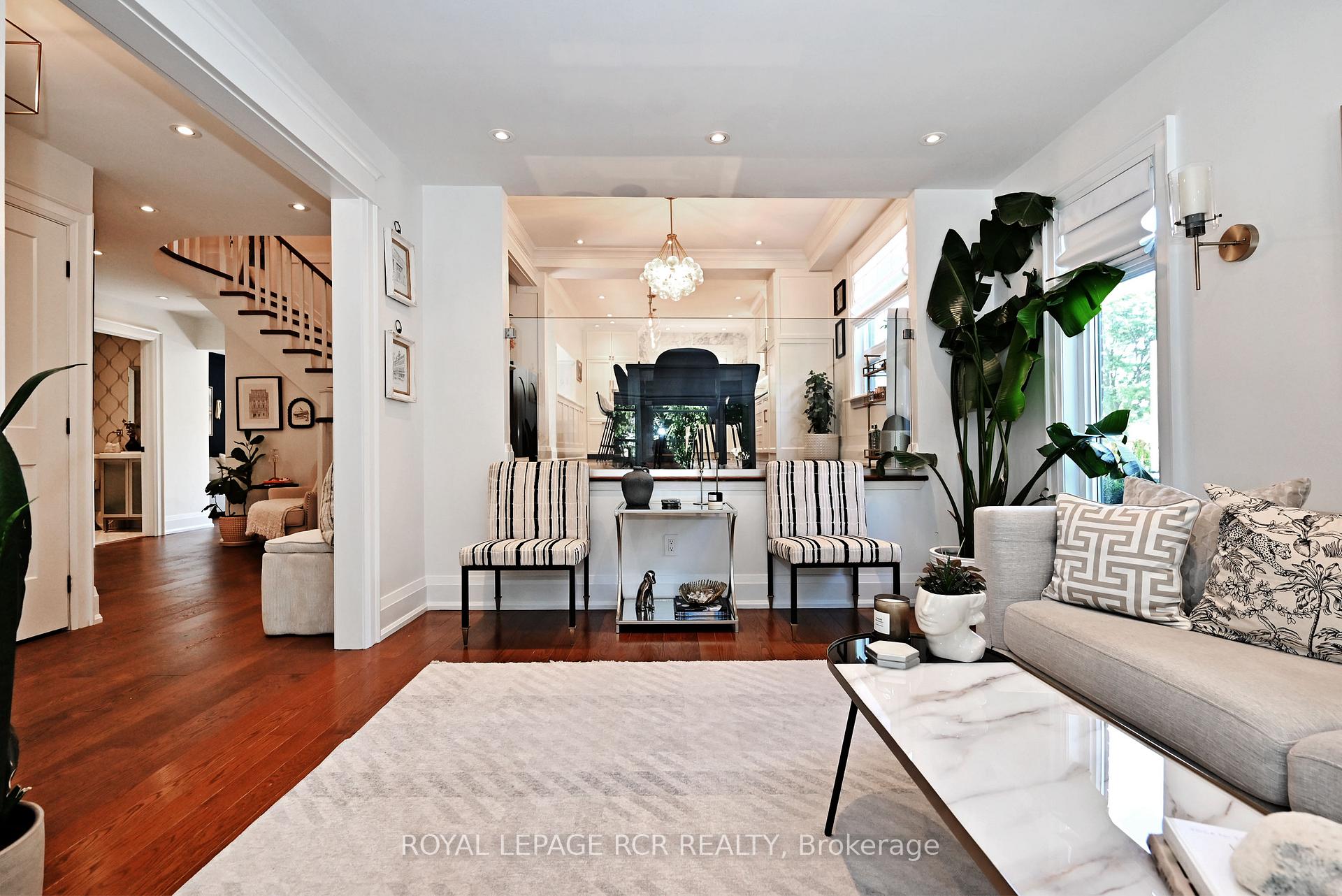 Photo 10 of 15 Hollingshead Drive, Aurora, Aurora Village — HOMEH