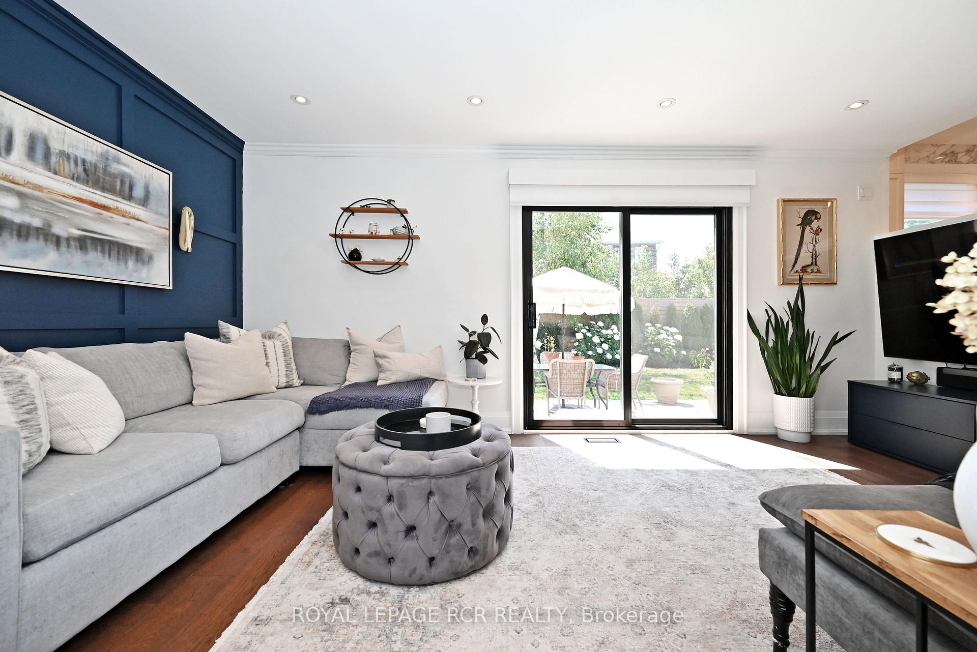 Photo 20 of 15 Hollingshead Drive, Aurora, Aurora Village — HOMEH