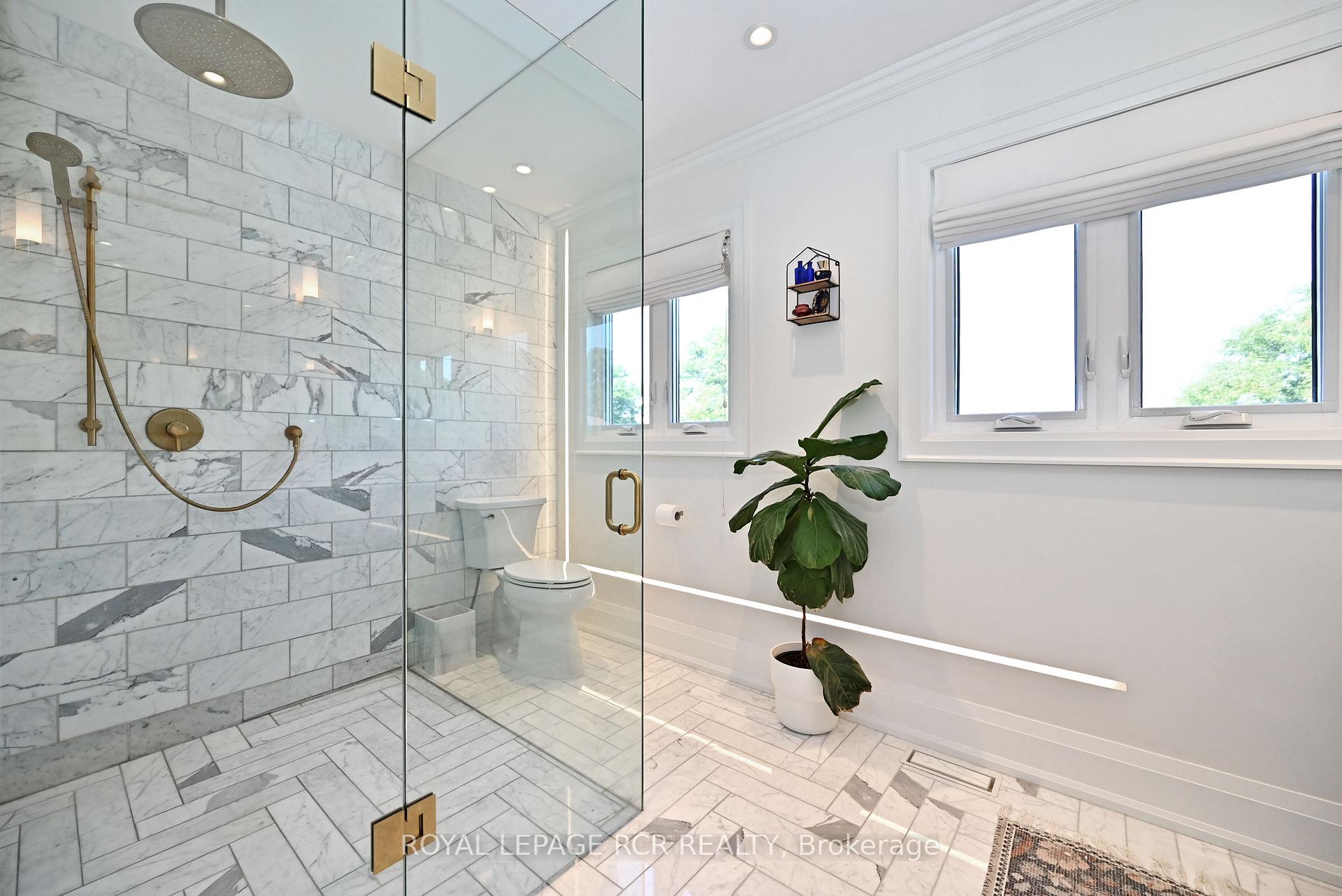 Photo 28 of 15 Hollingshead Drive, Aurora, Aurora Village — HOMEH