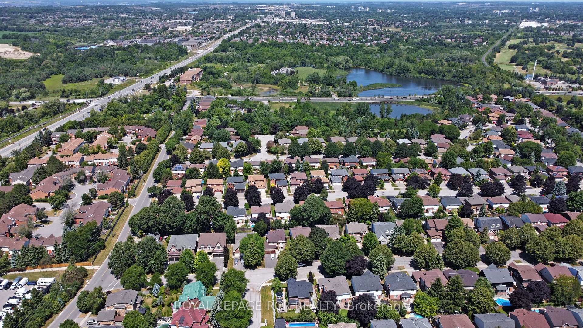 Photo 43 of 15 Hollingshead Drive, Aurora, Aurora Village — HOMEH
