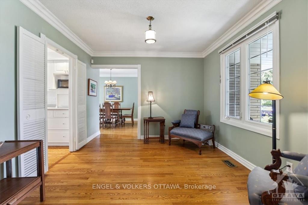 Photo 2 of 1911 Illinois Avenue, Ottawa, Guildwood Estates - Urbandale Acres — HOMEH