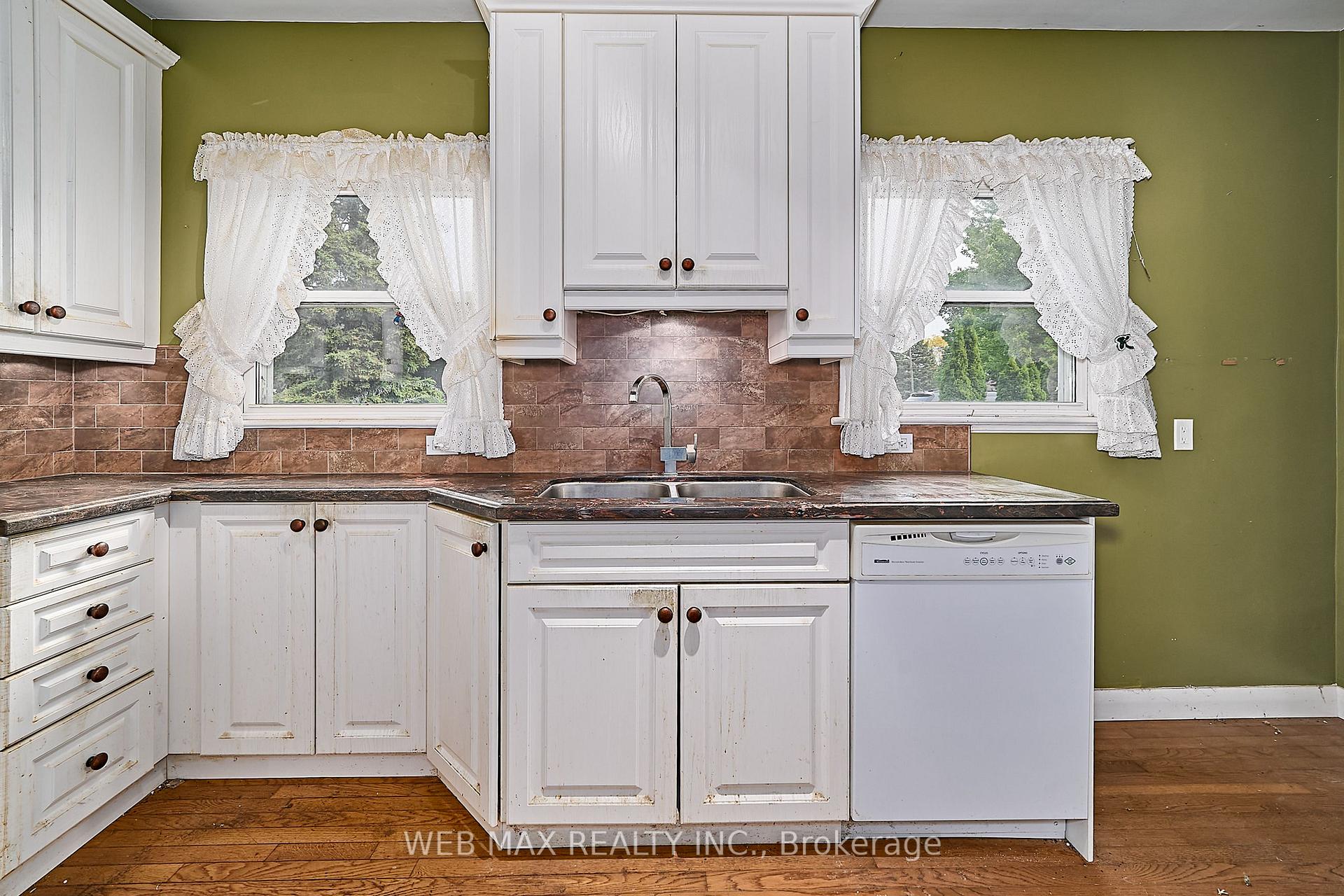 Photo 8 of 34 Scott Street, Whitby, Blue Grass Meadows — HOMEH