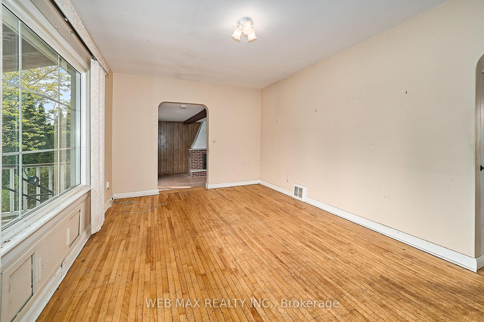 Photo 10 of 34 Scott Street, Whitby, Blue Grass Meadows — HOMEH