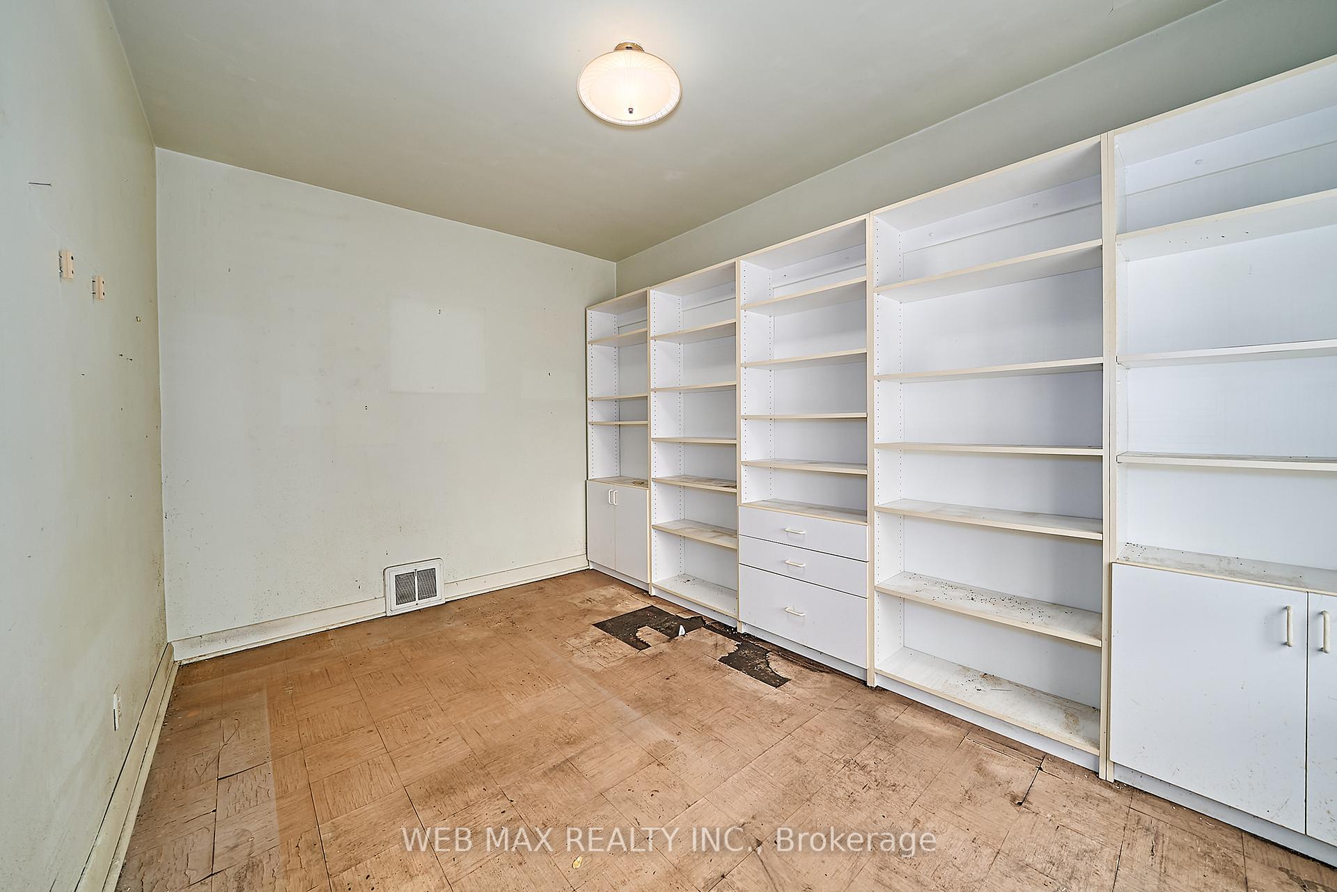 Photo 20 of 34 Scott Street, Whitby, Blue Grass Meadows — HOMEH