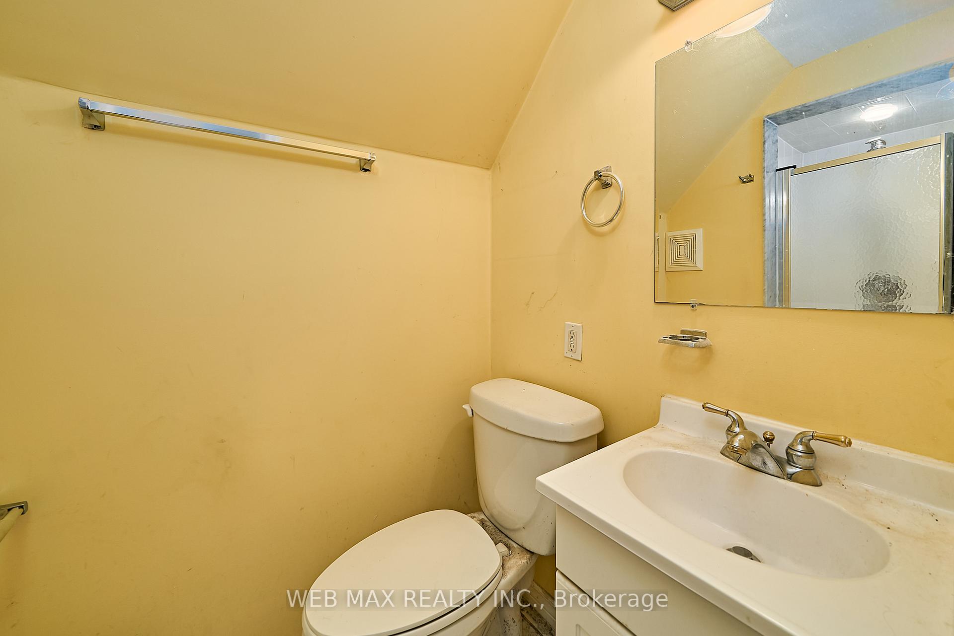 Photo 26 of 34 Scott Street, Whitby, Blue Grass Meadows — HOMEH