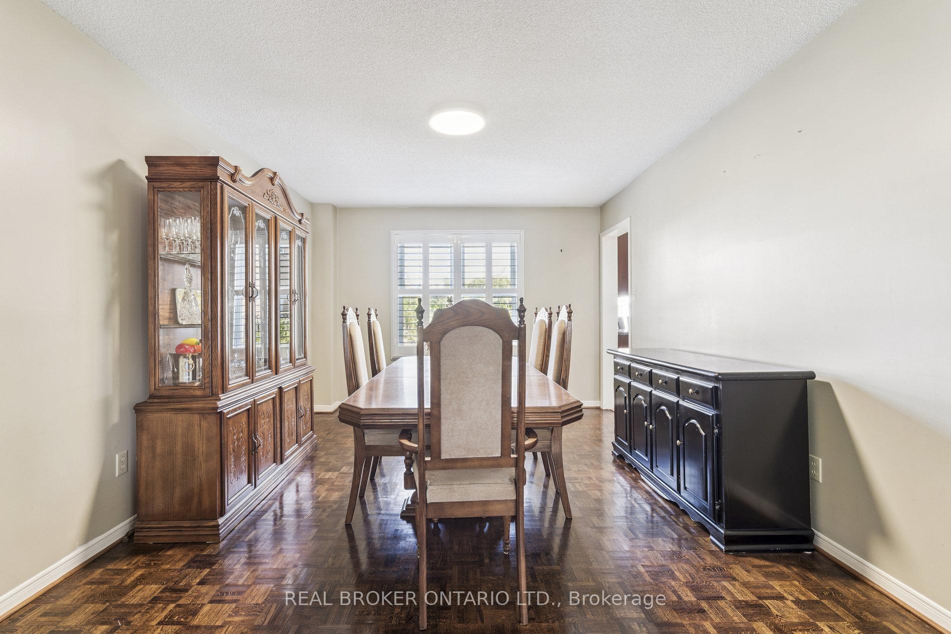 Photo 9 of 435 Aberdeen Avenue, Vaughan, East Woodbridge — HOMEH